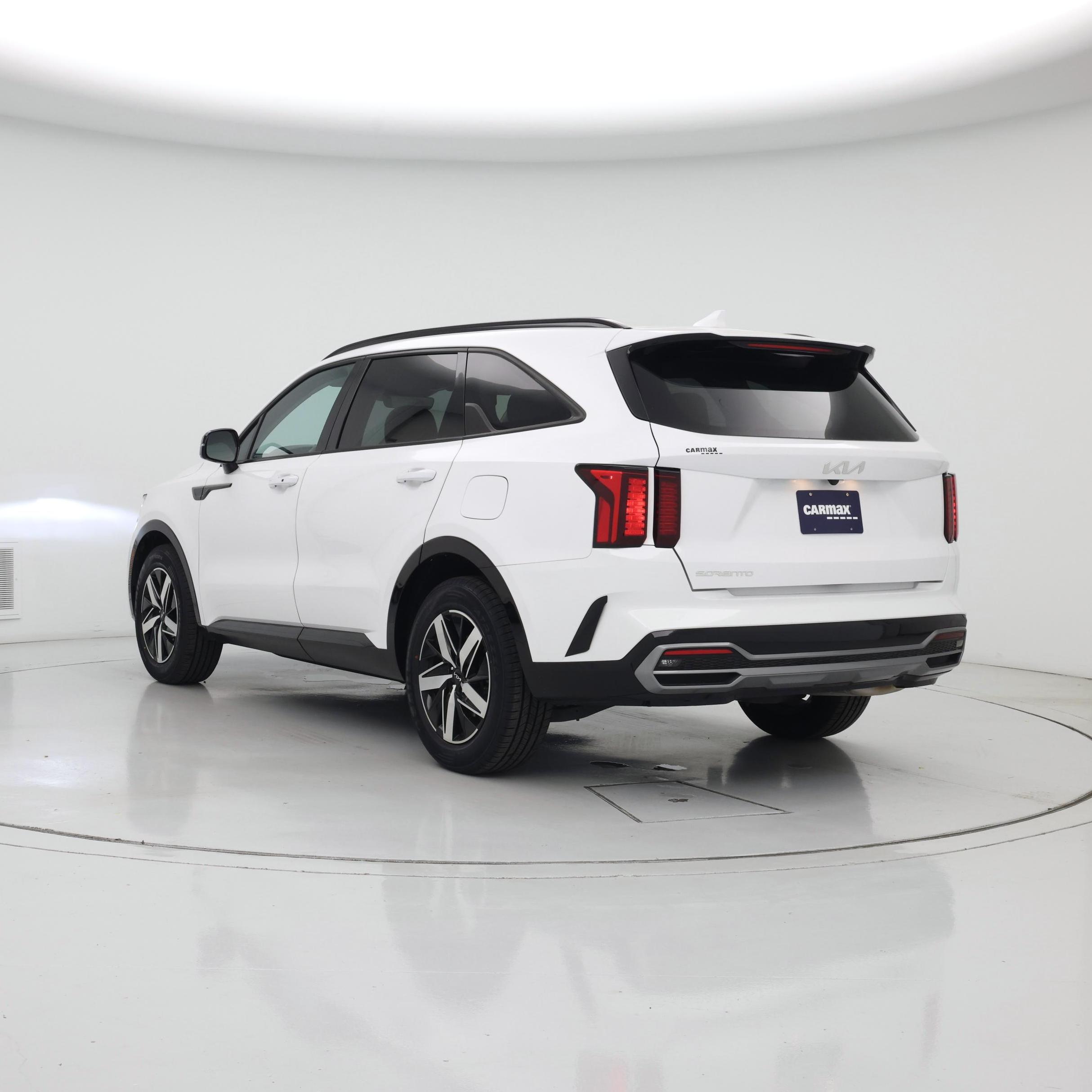 Thumbnail: 2023 Kia Sorento - 2