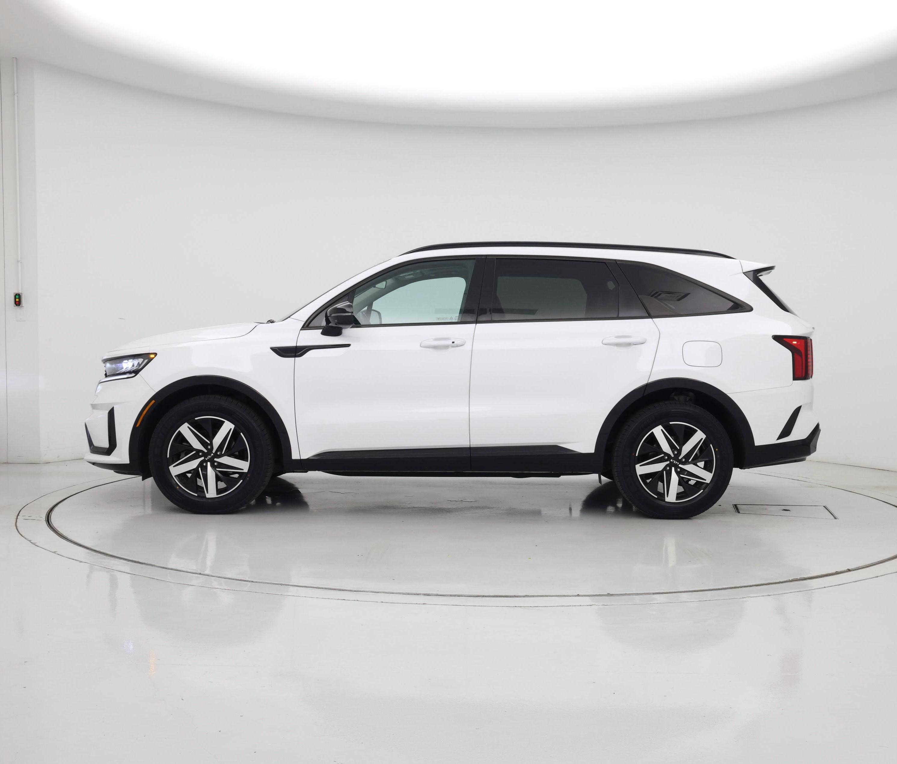 Thumbnail: 2023 Kia Sorento - 3