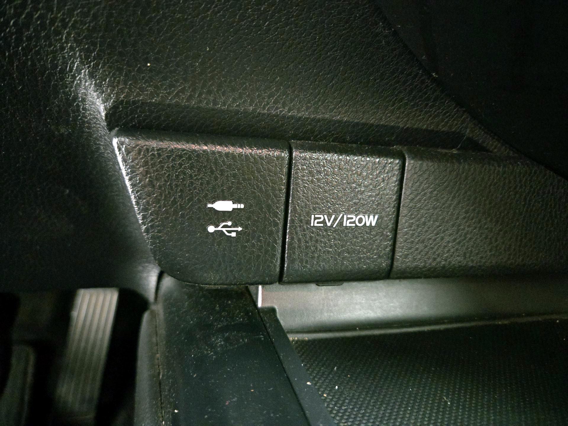Thumbnail: 2019 Toyota Camry - 18