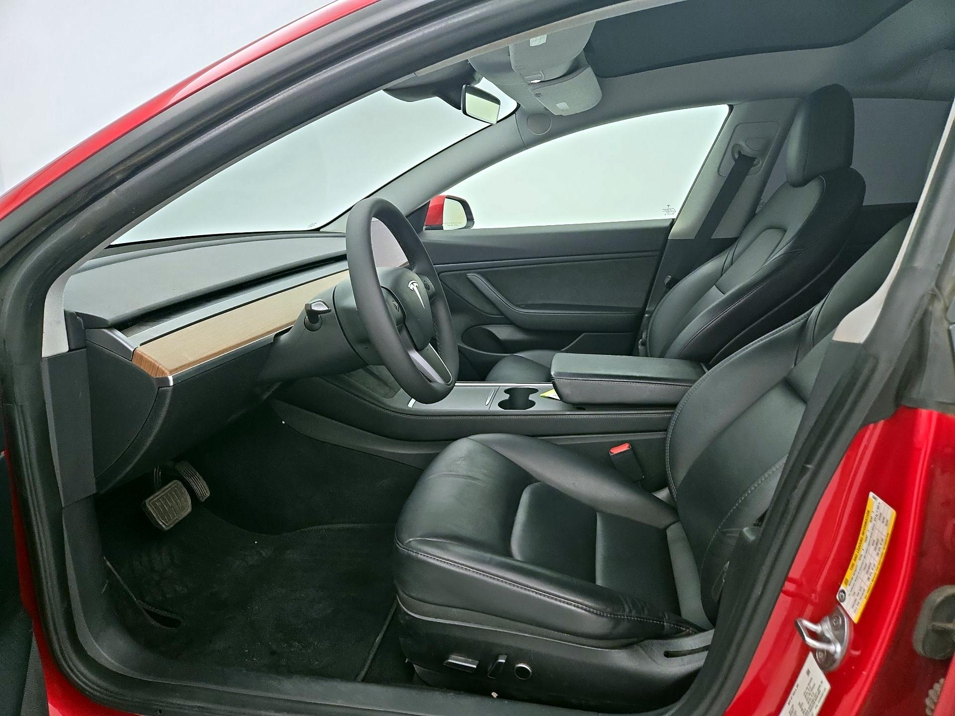 Thumbnail: 2021 Tesla Model 3 - 11