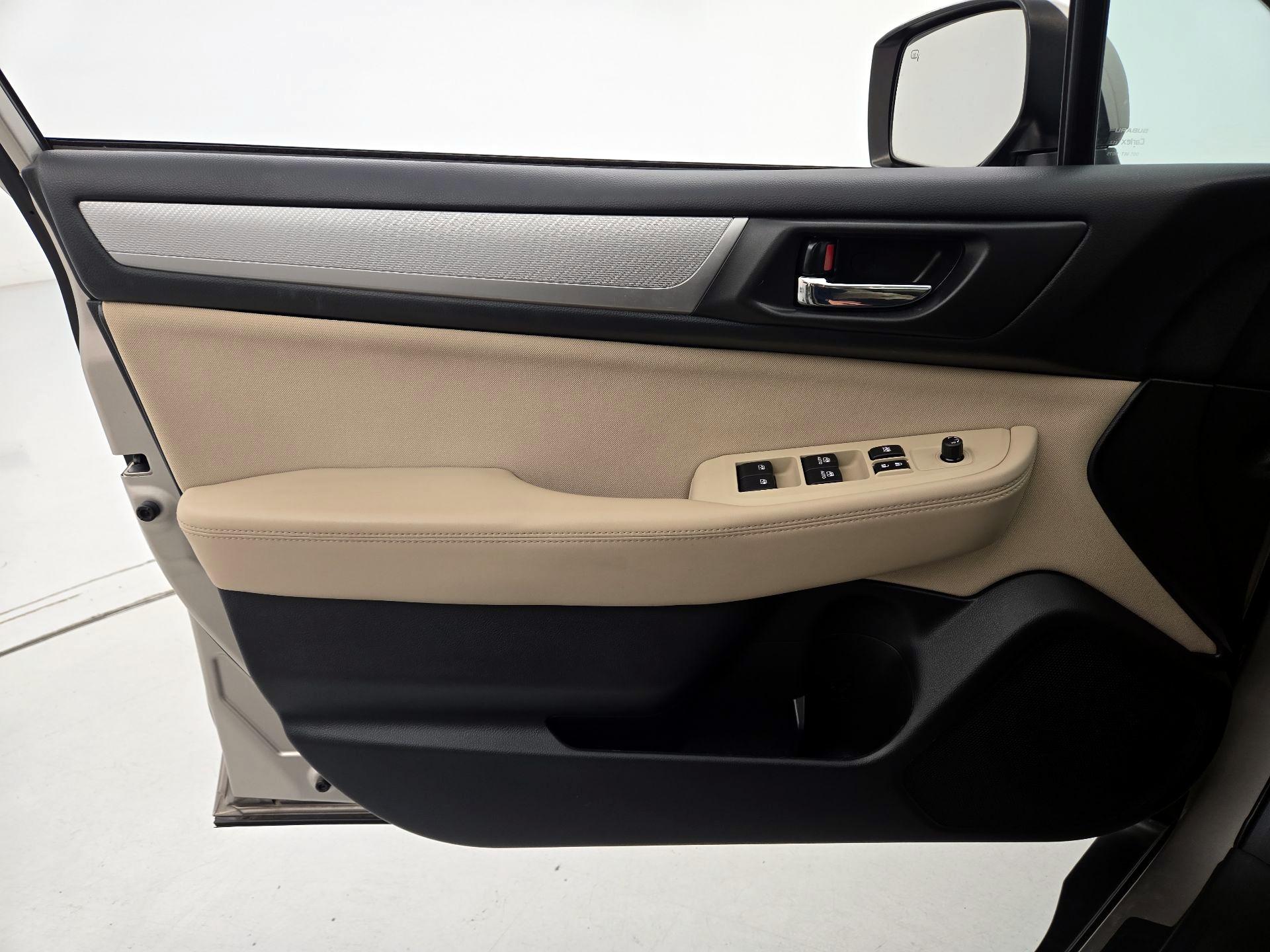 Thumbnail: 2017 Subaru Outback - 12