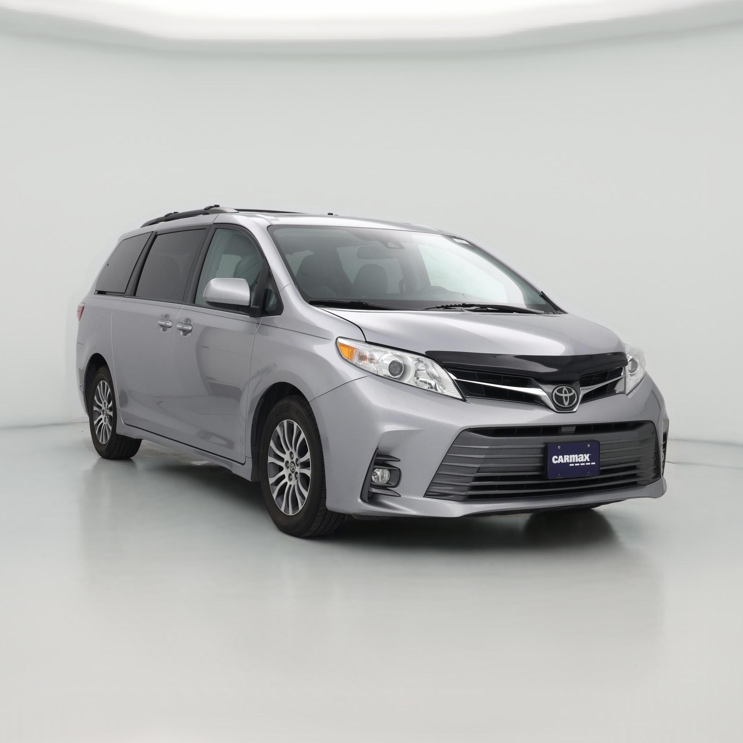 Thumbnail: 2018 Toyota Sienna - 1