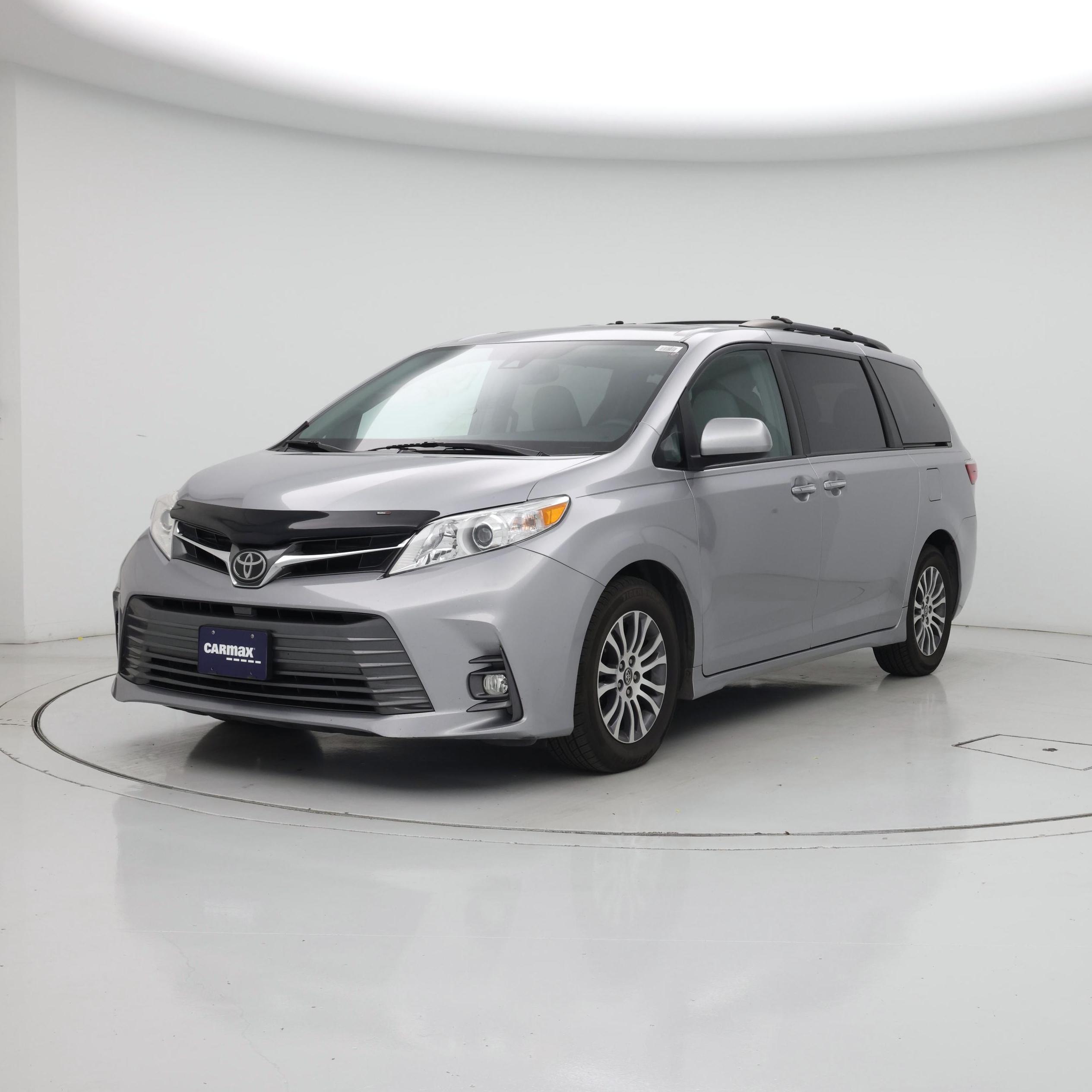 Thumbnail: 2018 Toyota Sienna - 4