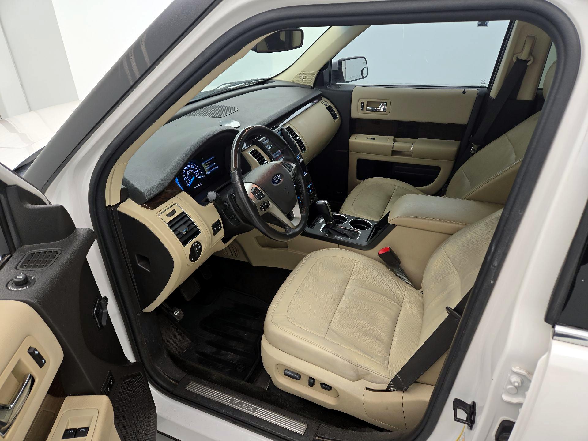 Thumbnail: 2015 Ford Flex - 11