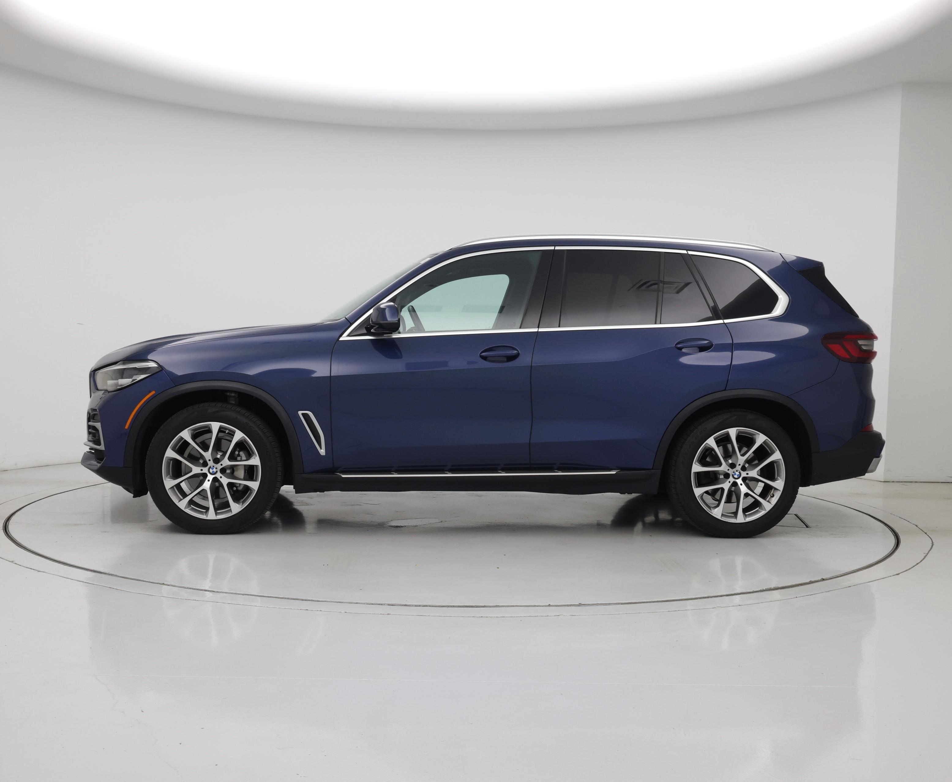 Thumbnail: 2023 BMW X5 - 3