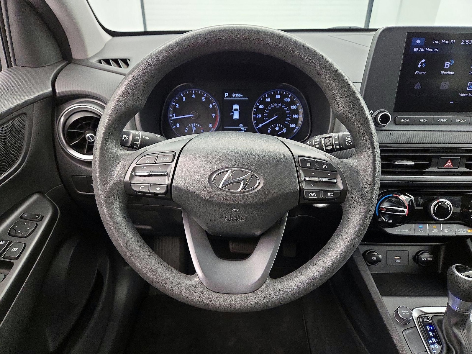 2023 Hyundai Kona SEL - Photo 11