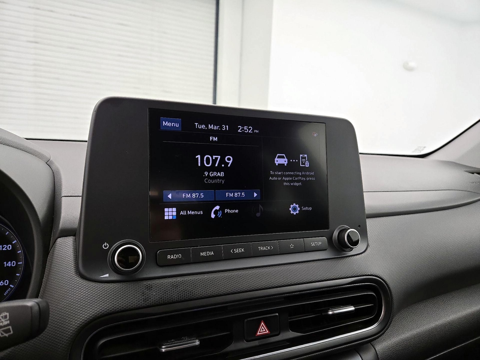 2023 Hyundai Kona SEL - Photo 16