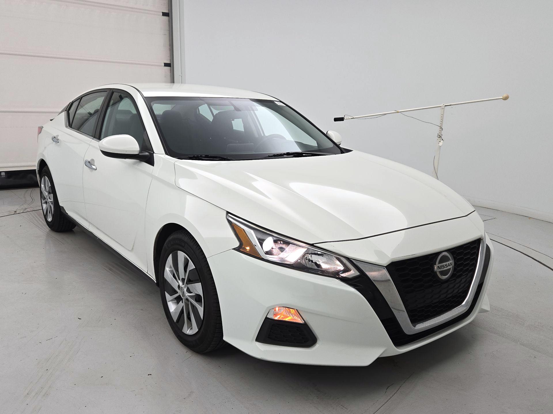 Thumbnail: 2020 Nissan Altima - 1