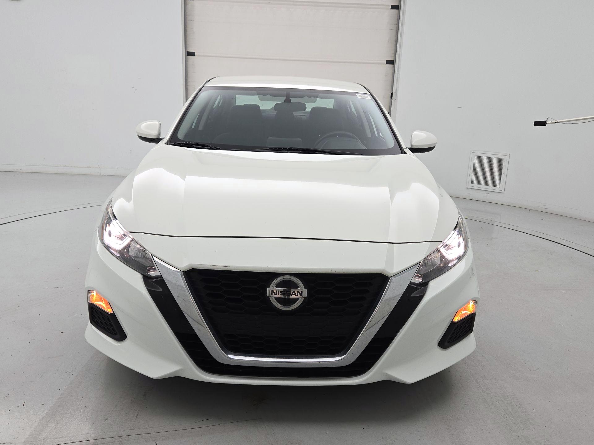 Thumbnail: 2020 Nissan Altima - 2
