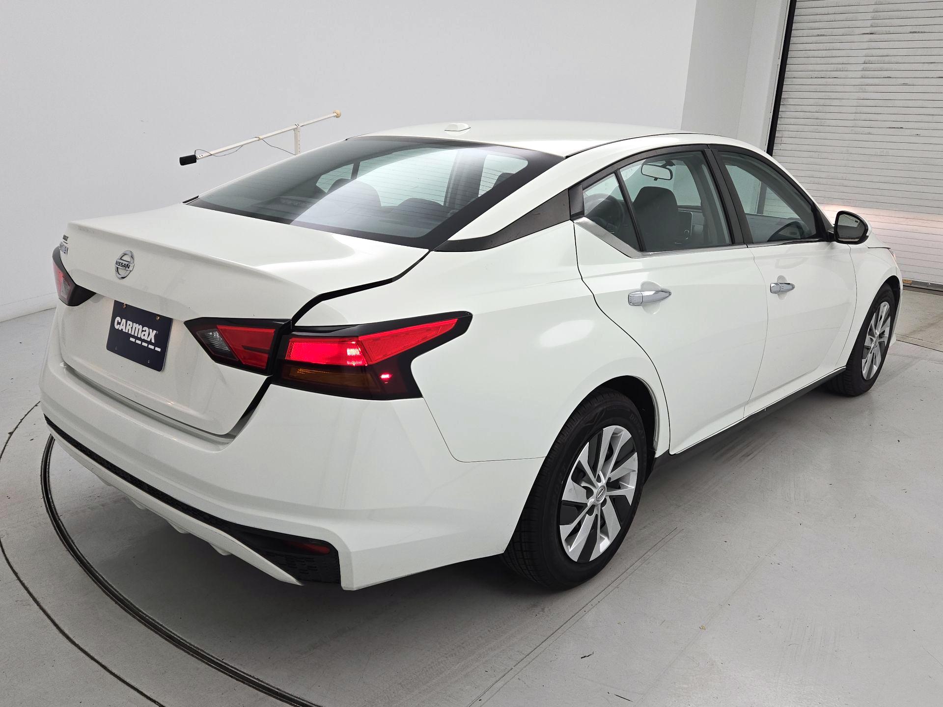 Thumbnail: 2020 Nissan Altima - 5
