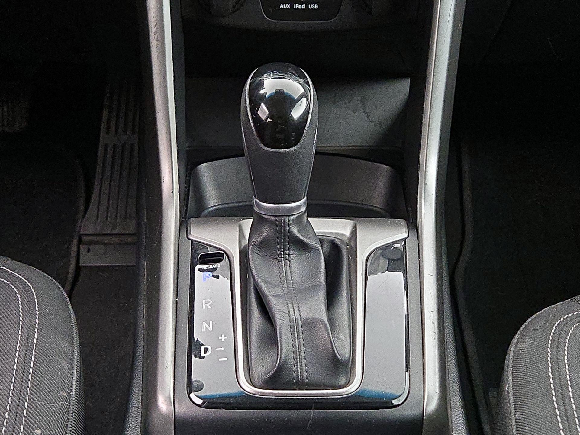 Thumbnail: 2017 Hyundai Elantra - 16