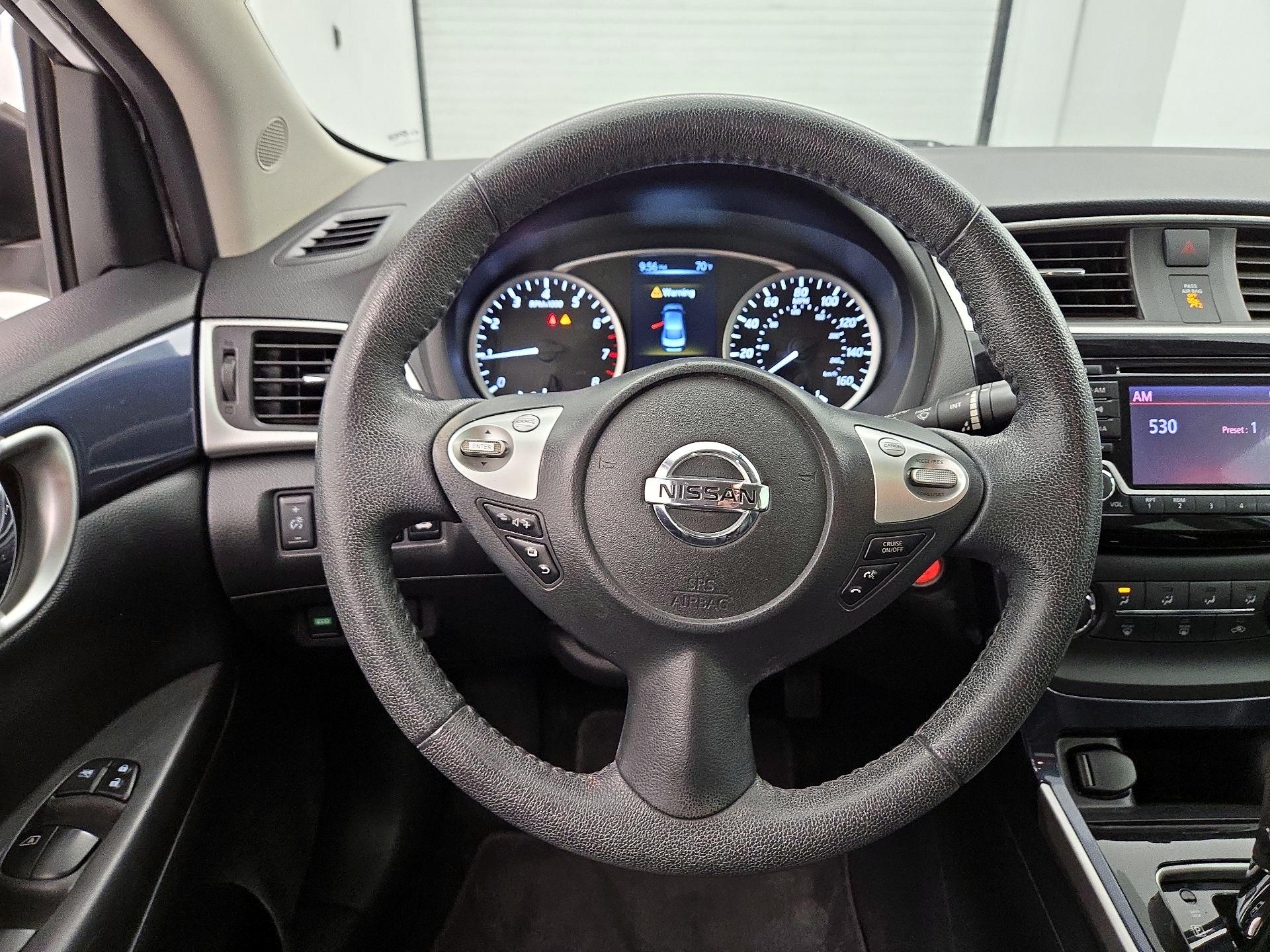 Thumbnail: 2017 Nissan Sentra - 10