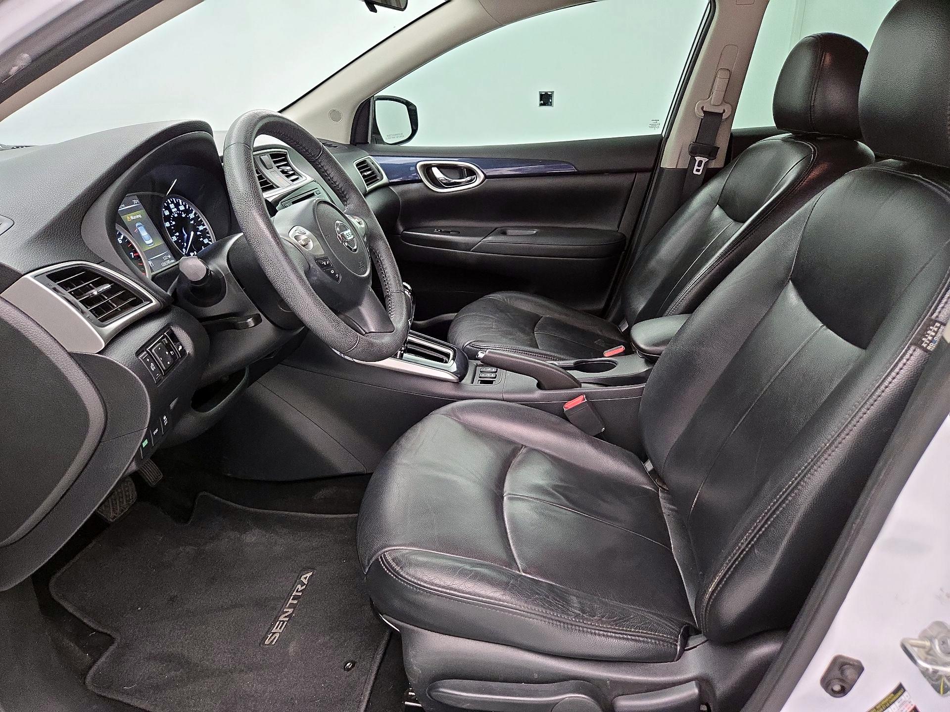 Thumbnail: 2017 Nissan Sentra - 11