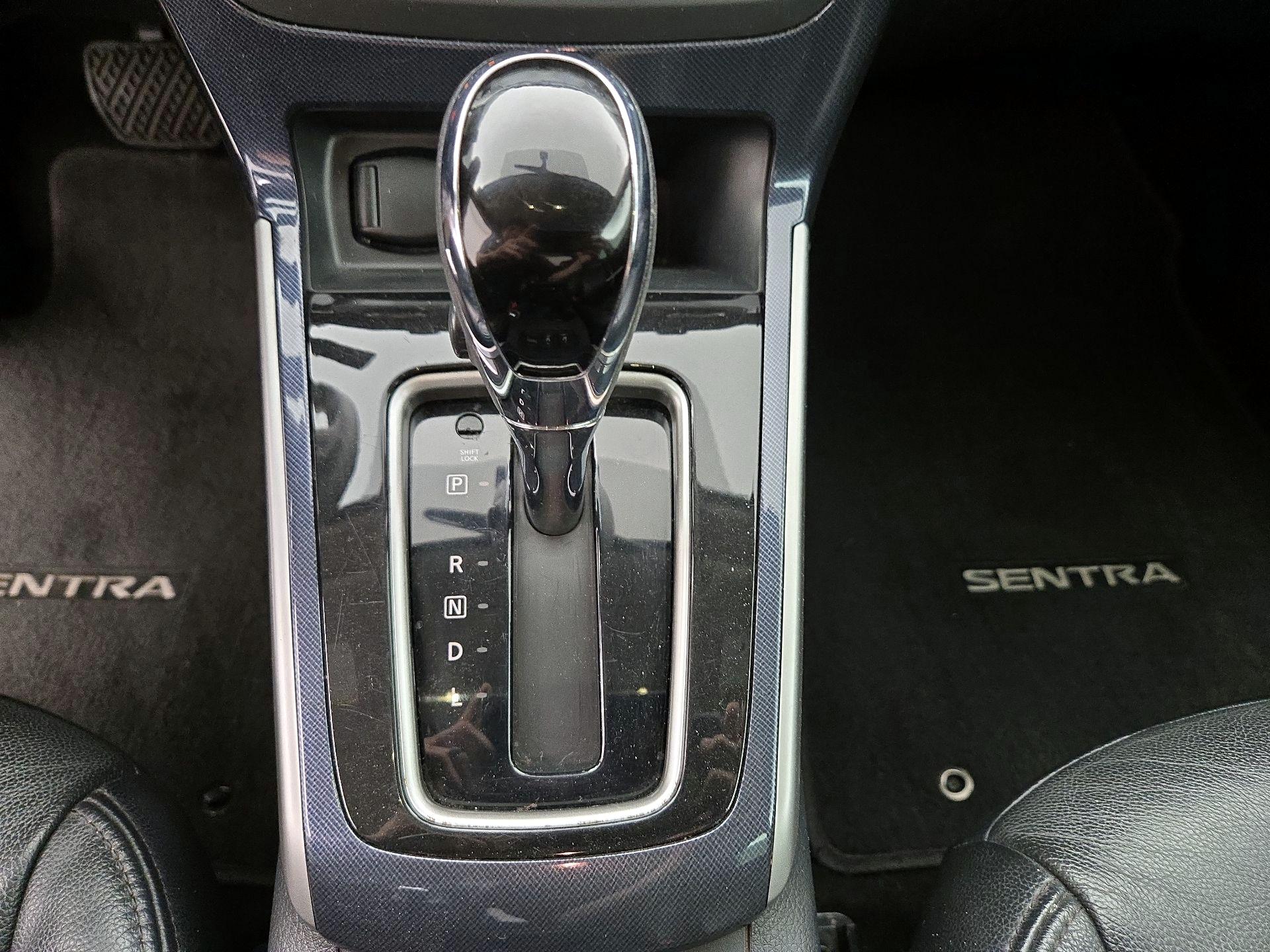Thumbnail: 2017 Nissan Sentra - 17