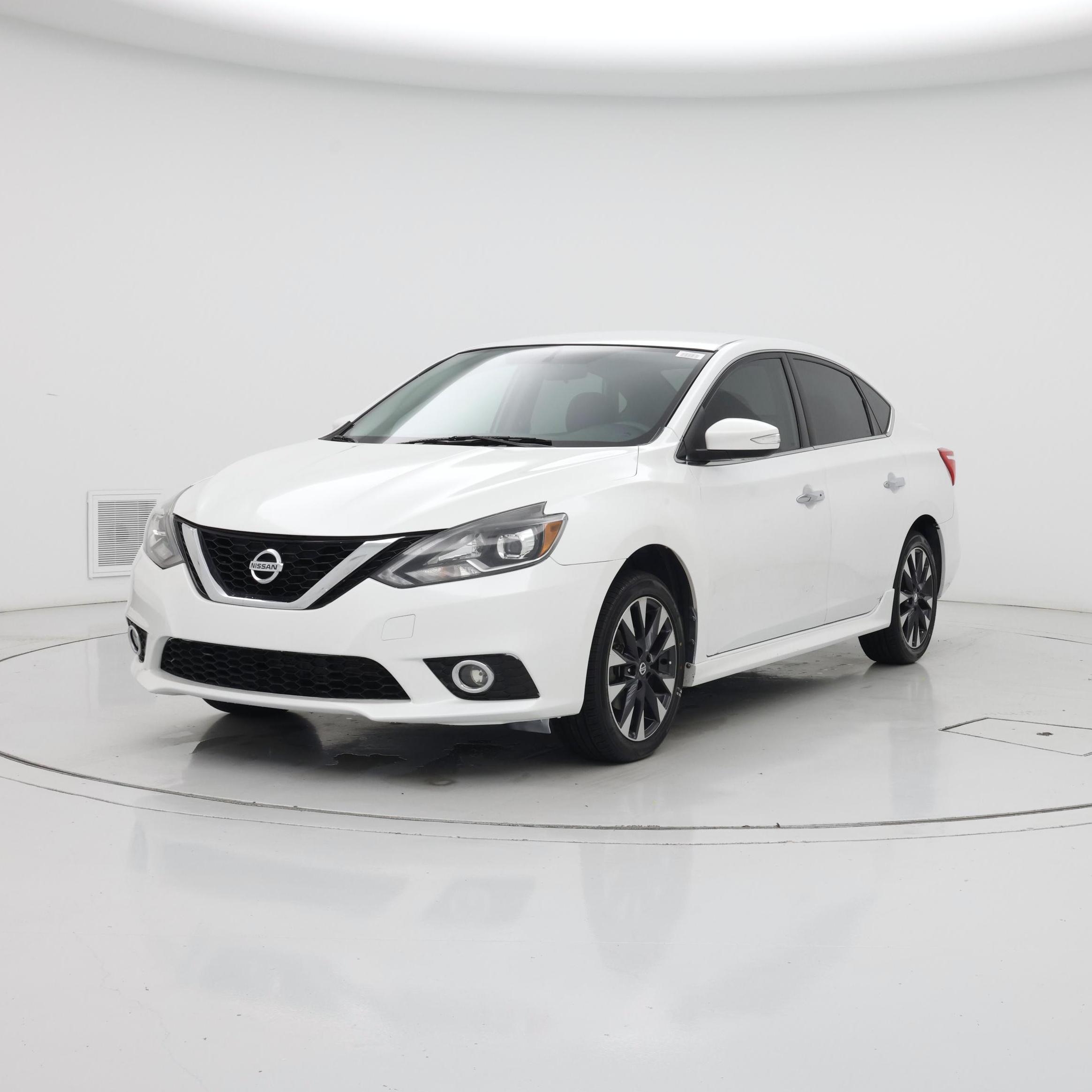 Thumbnail: 2017 Nissan Sentra - 4