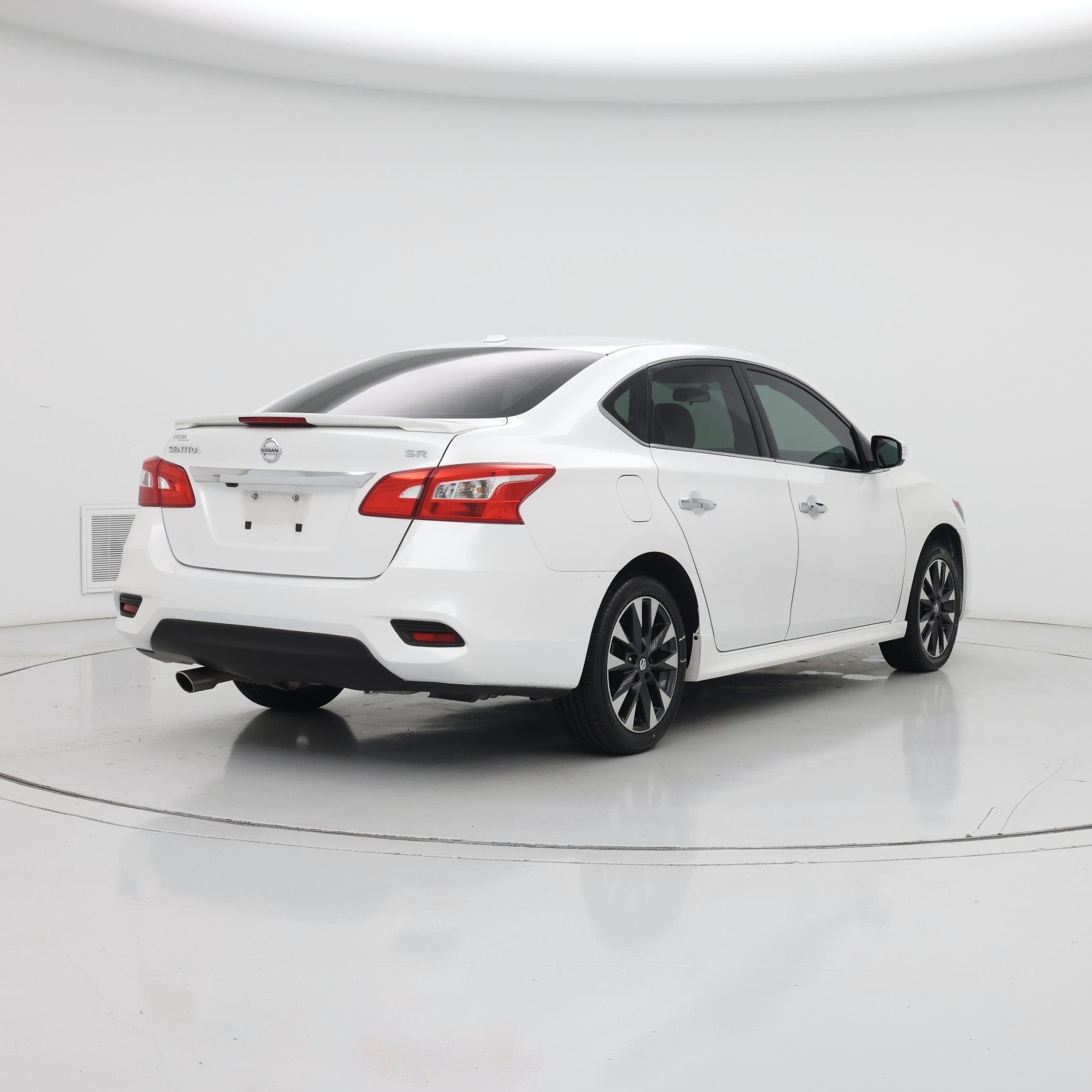 Thumbnail: 2017 Nissan Sentra - 8
