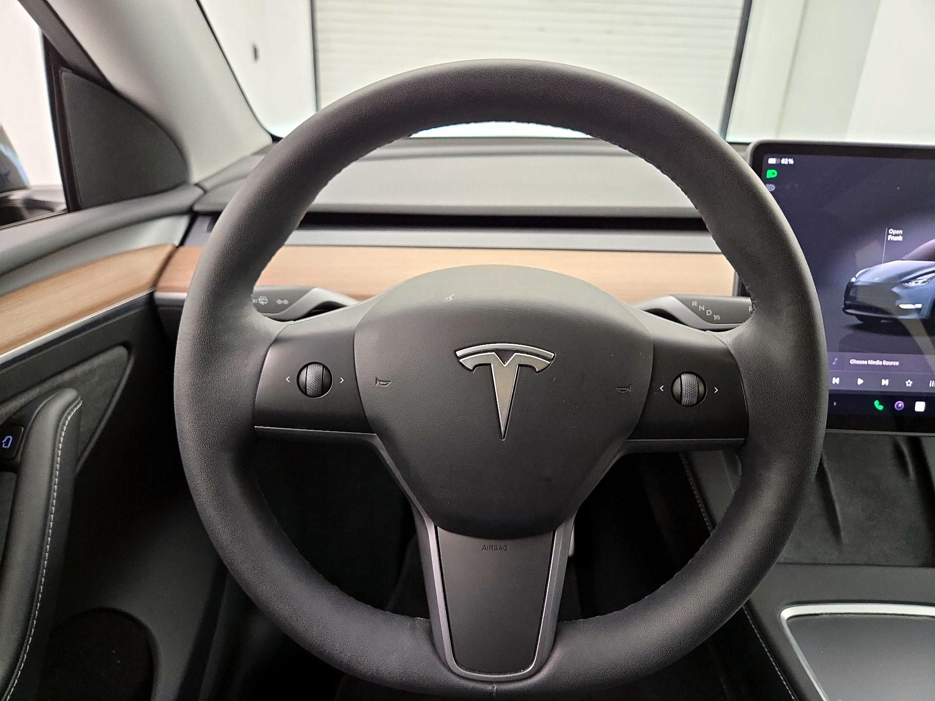 Thumbnail: 2023 Tesla Model Y - 10