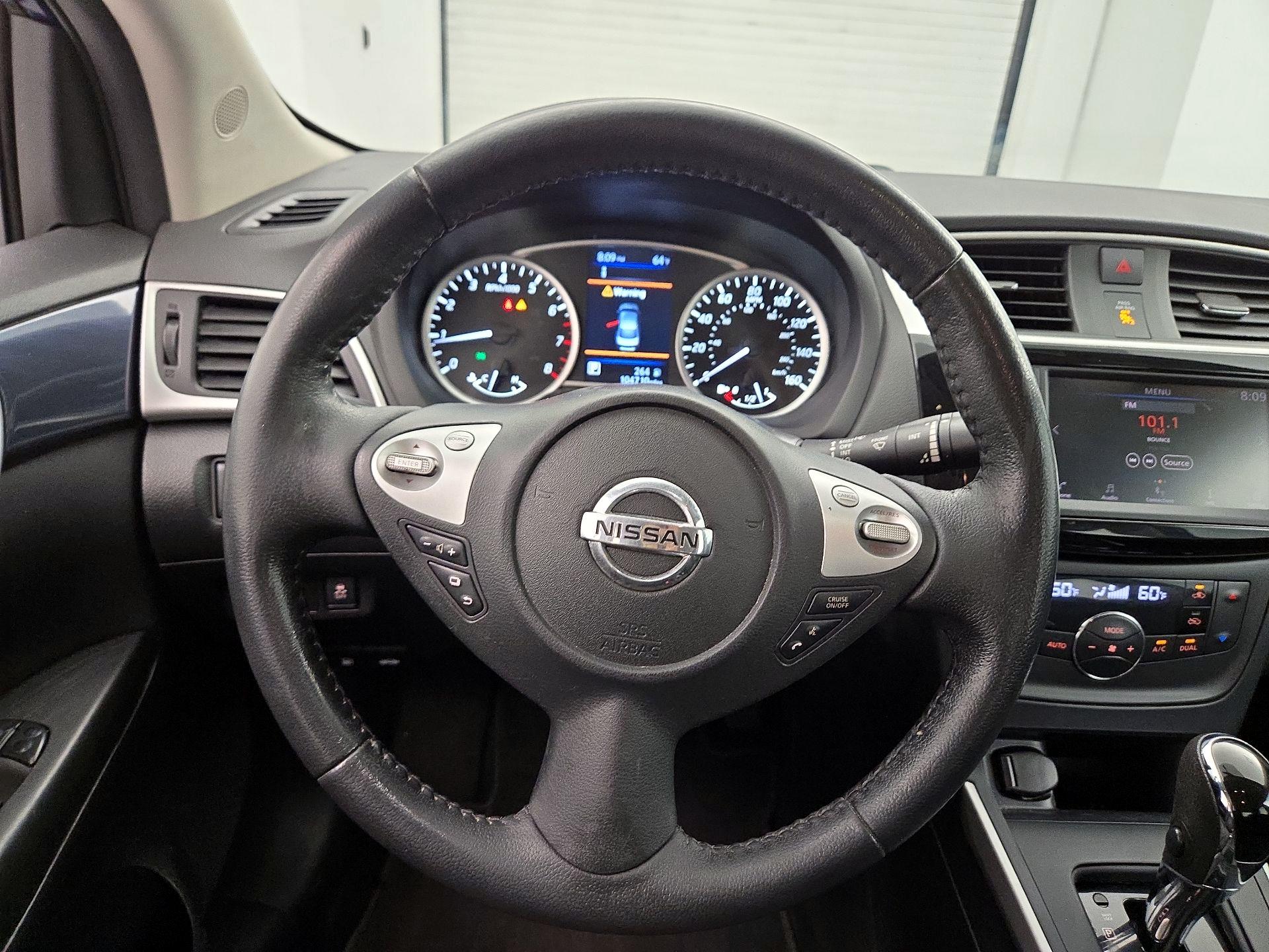 Thumbnail: 2019 Nissan Sentra - 10