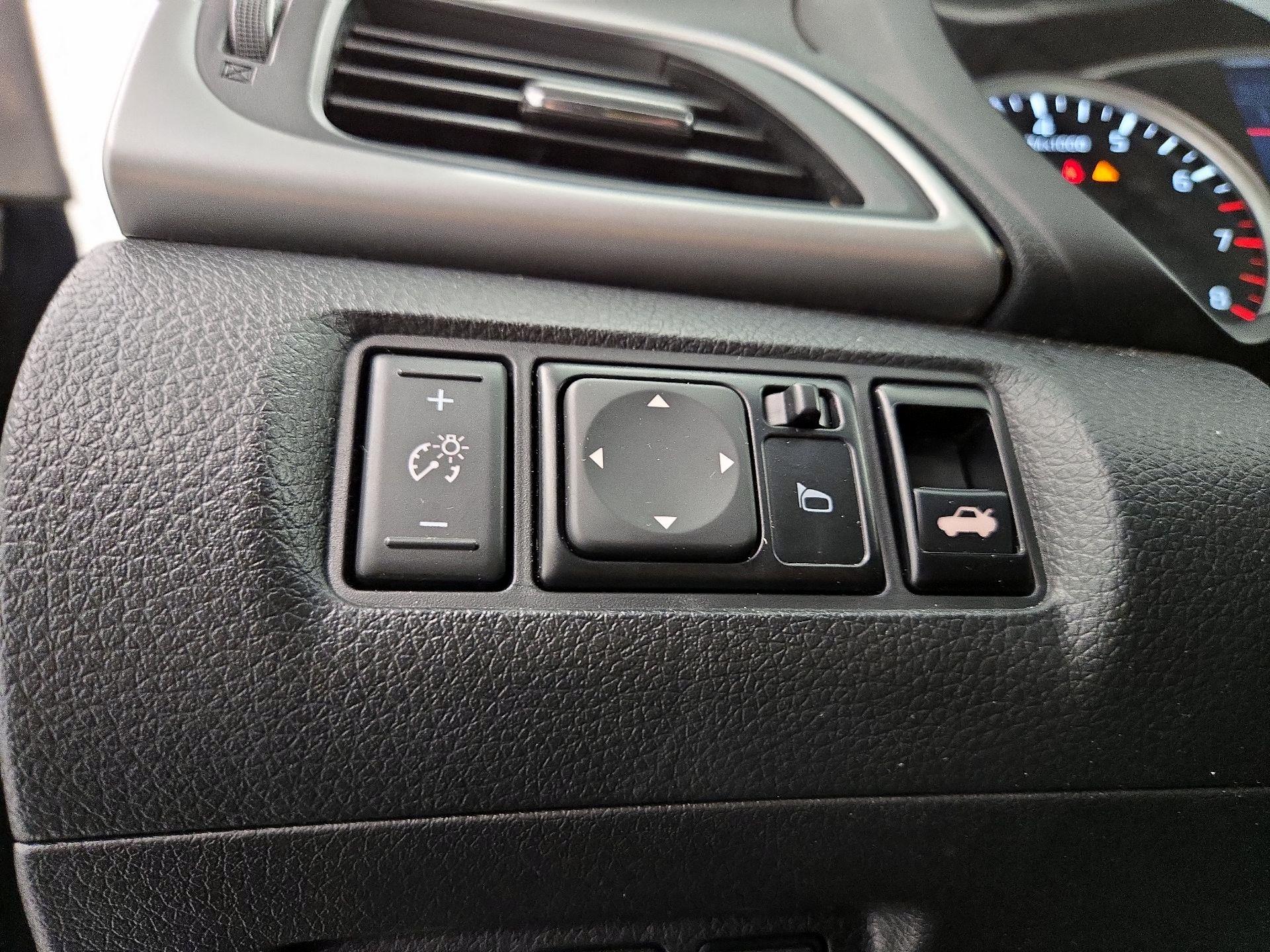Thumbnail: 2019 Nissan Sentra - 13