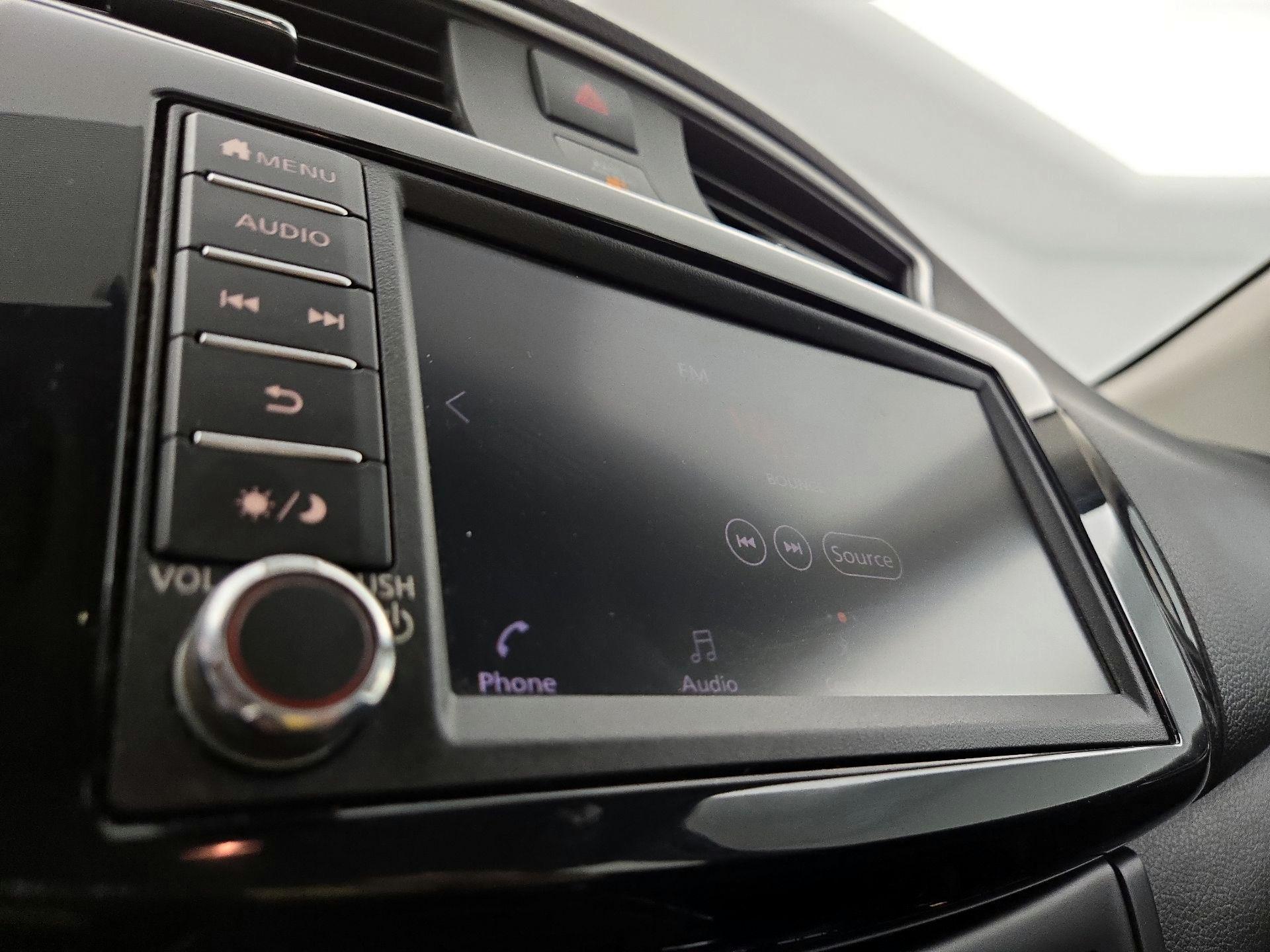 Thumbnail: 2019 Nissan Sentra - 15