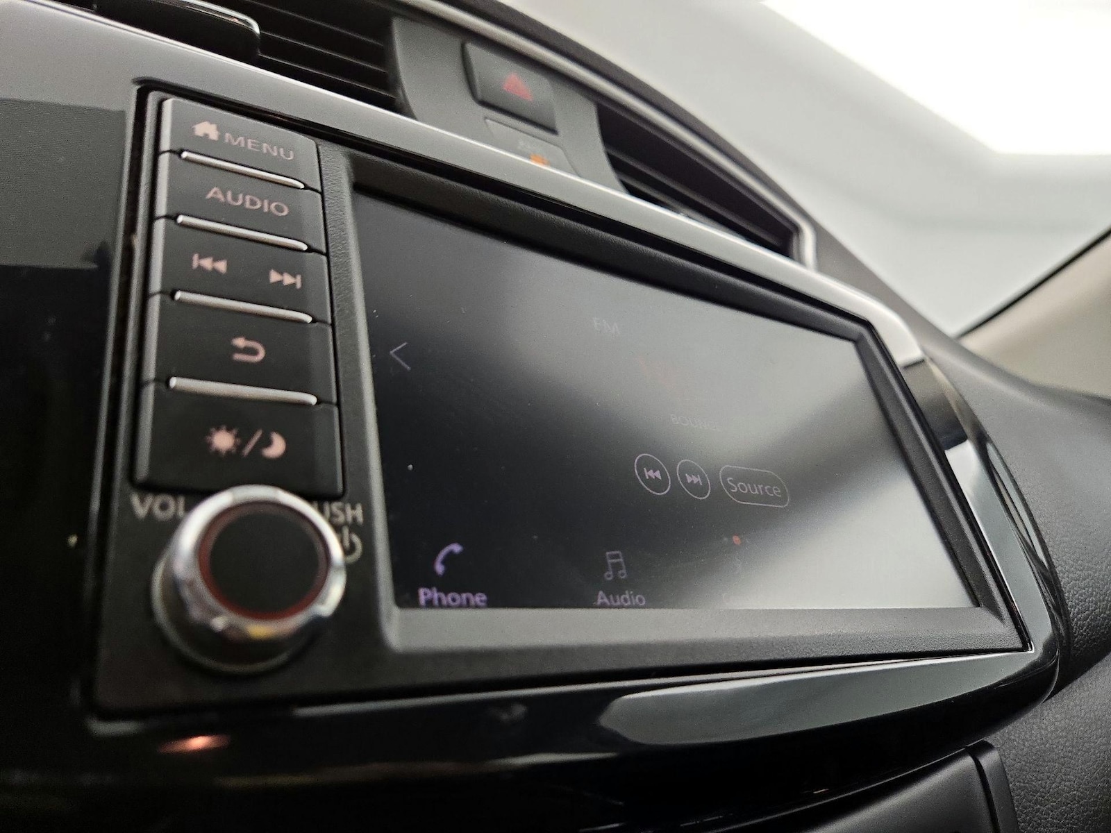2019 Nissan Sentra SV - Photo 16