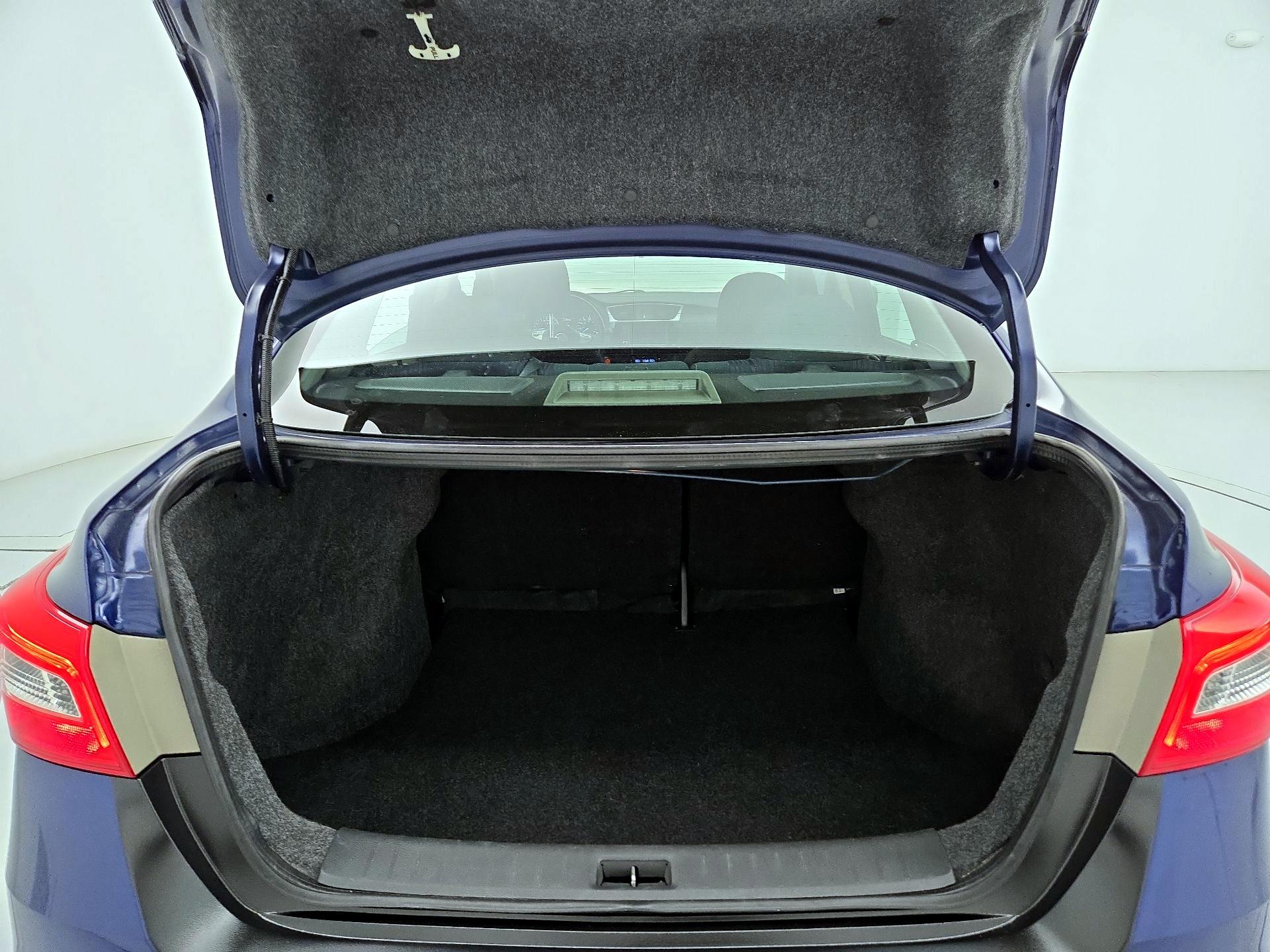 Thumbnail: 2019 Nissan Sentra - 20