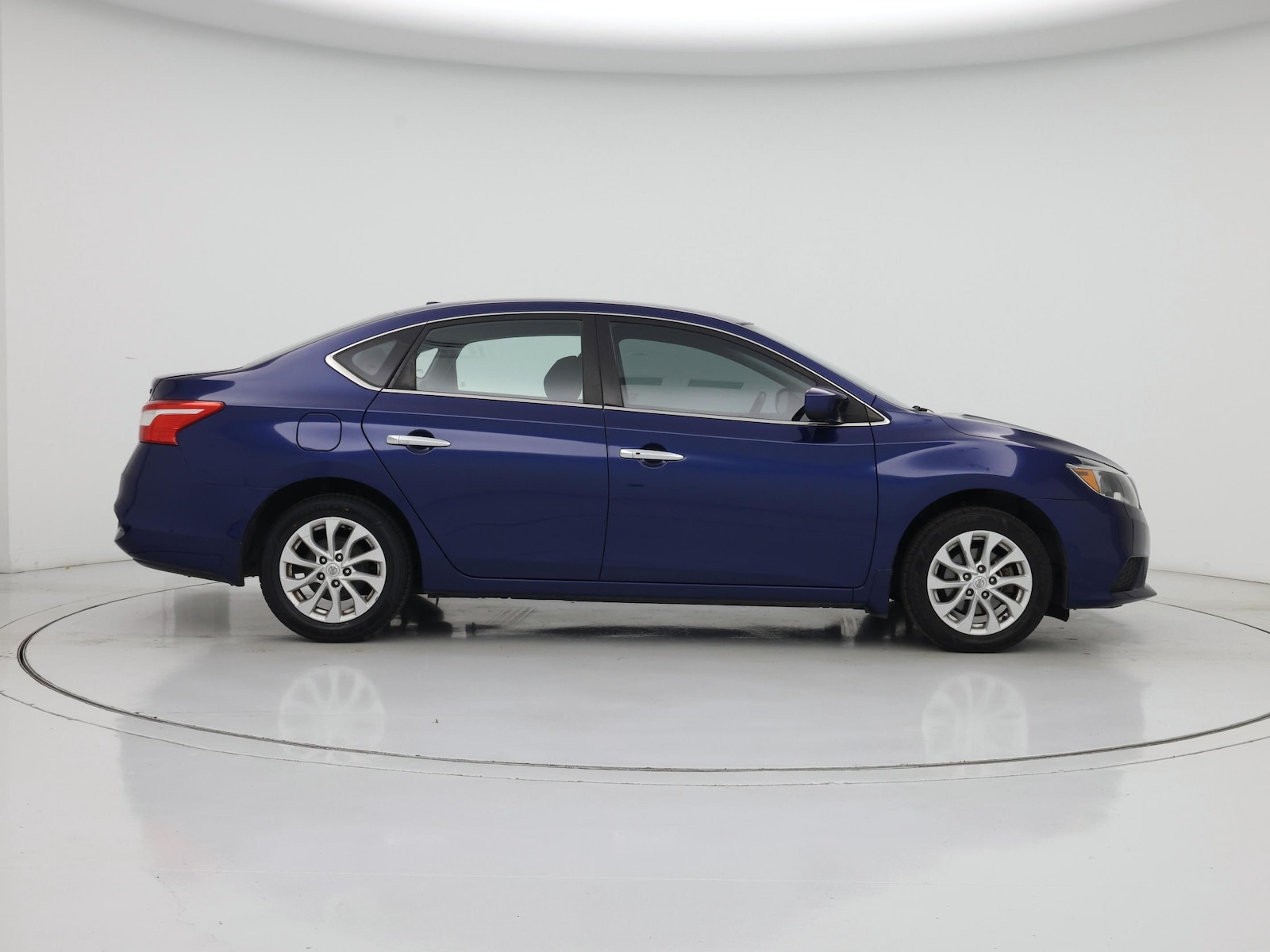 2019 Nissan Sentra SV - Photo 8