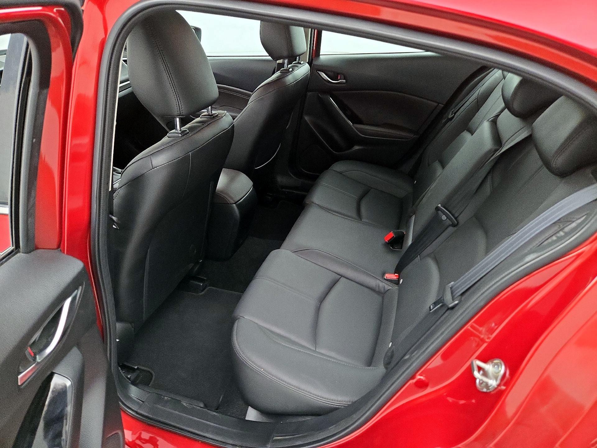 Thumbnail: 2018 Mazda Mazda3 - 20