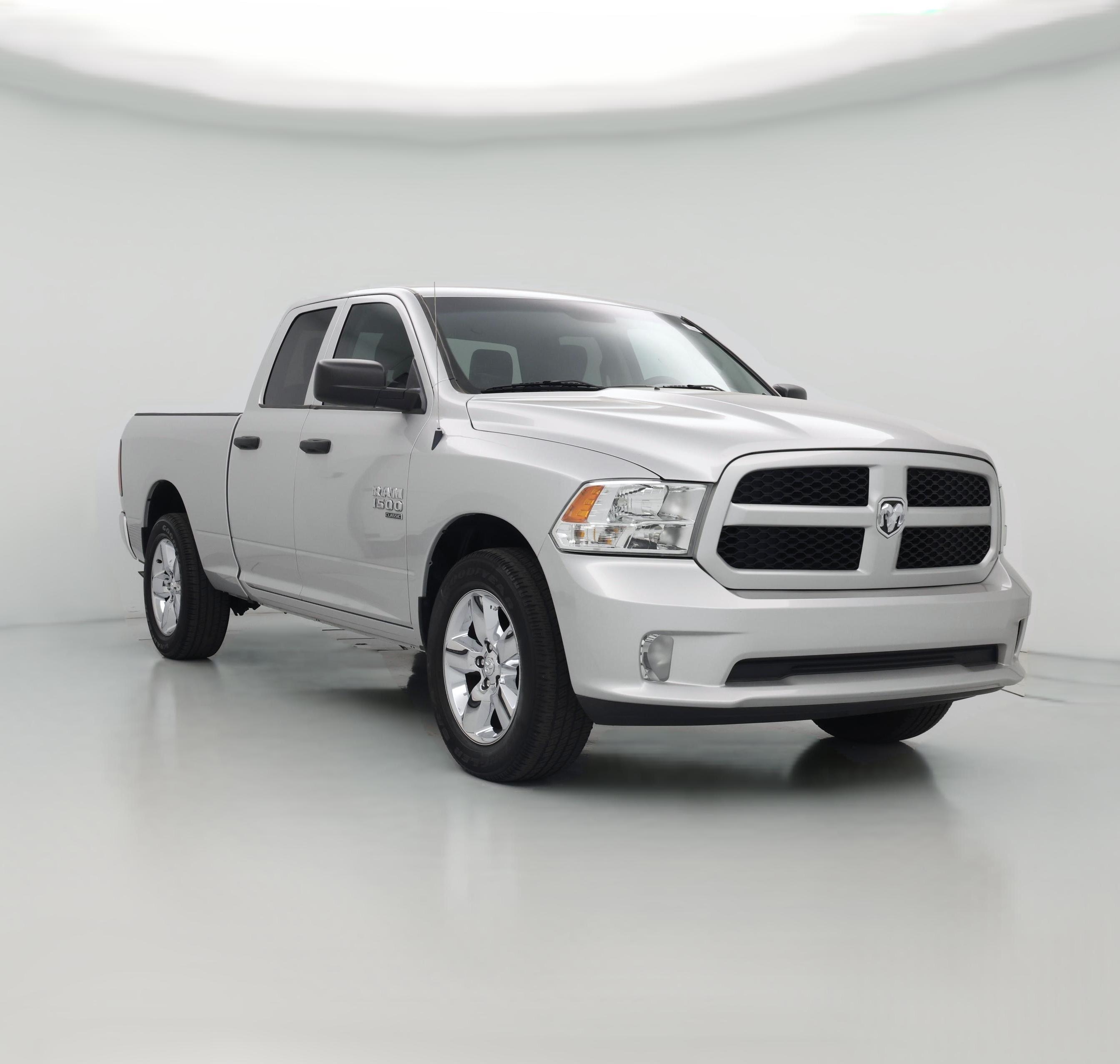 Thumbnail: 2019 RAM 1500 Classic - 1
