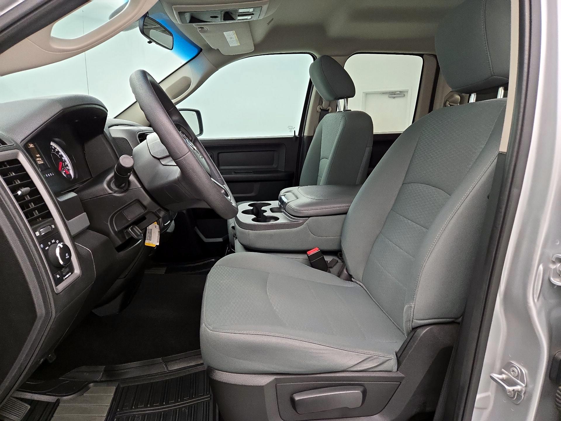 Thumbnail: 2019 RAM 1500 Classic - 11