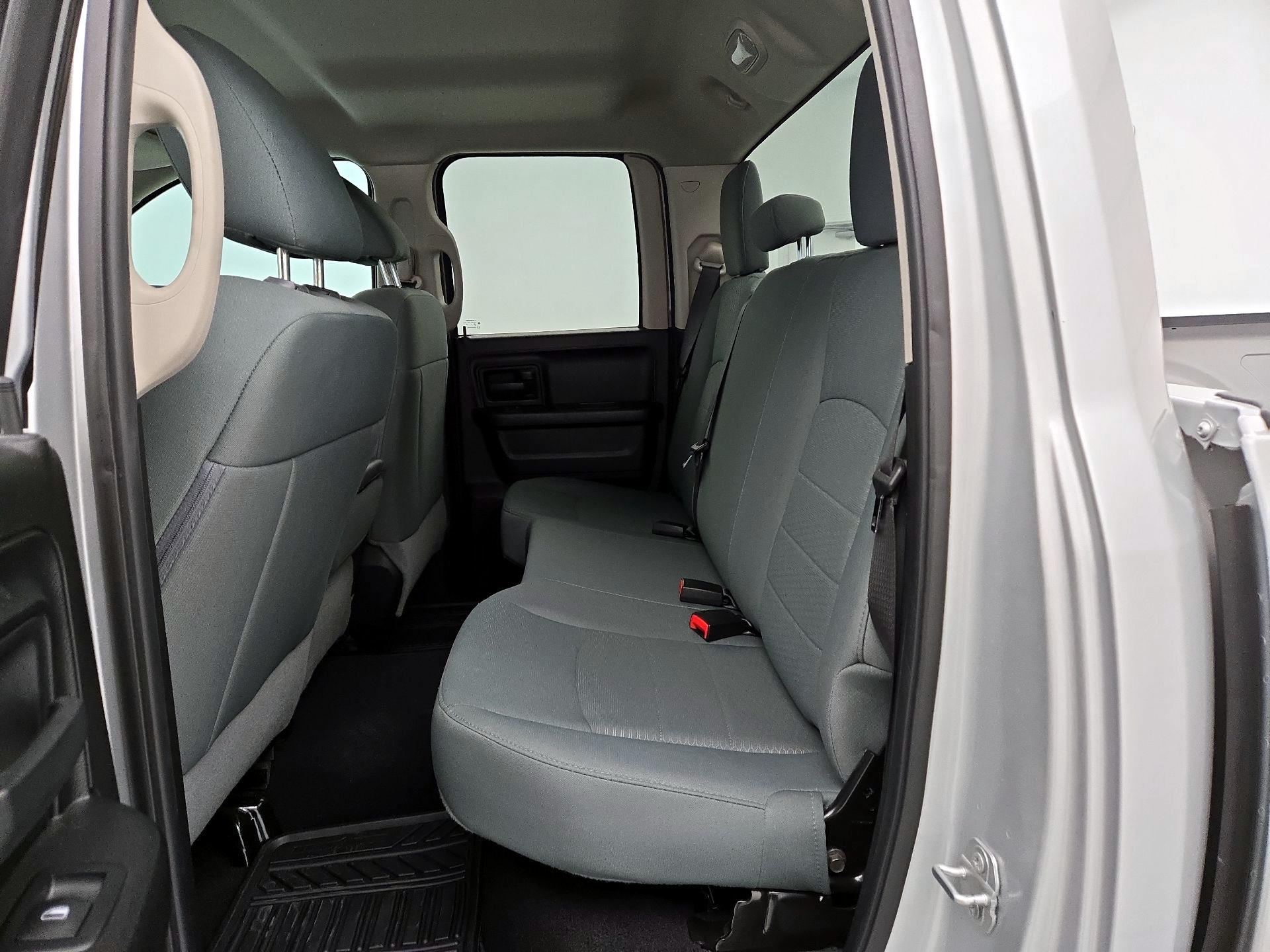 Thumbnail: 2019 RAM 1500 Classic - 19