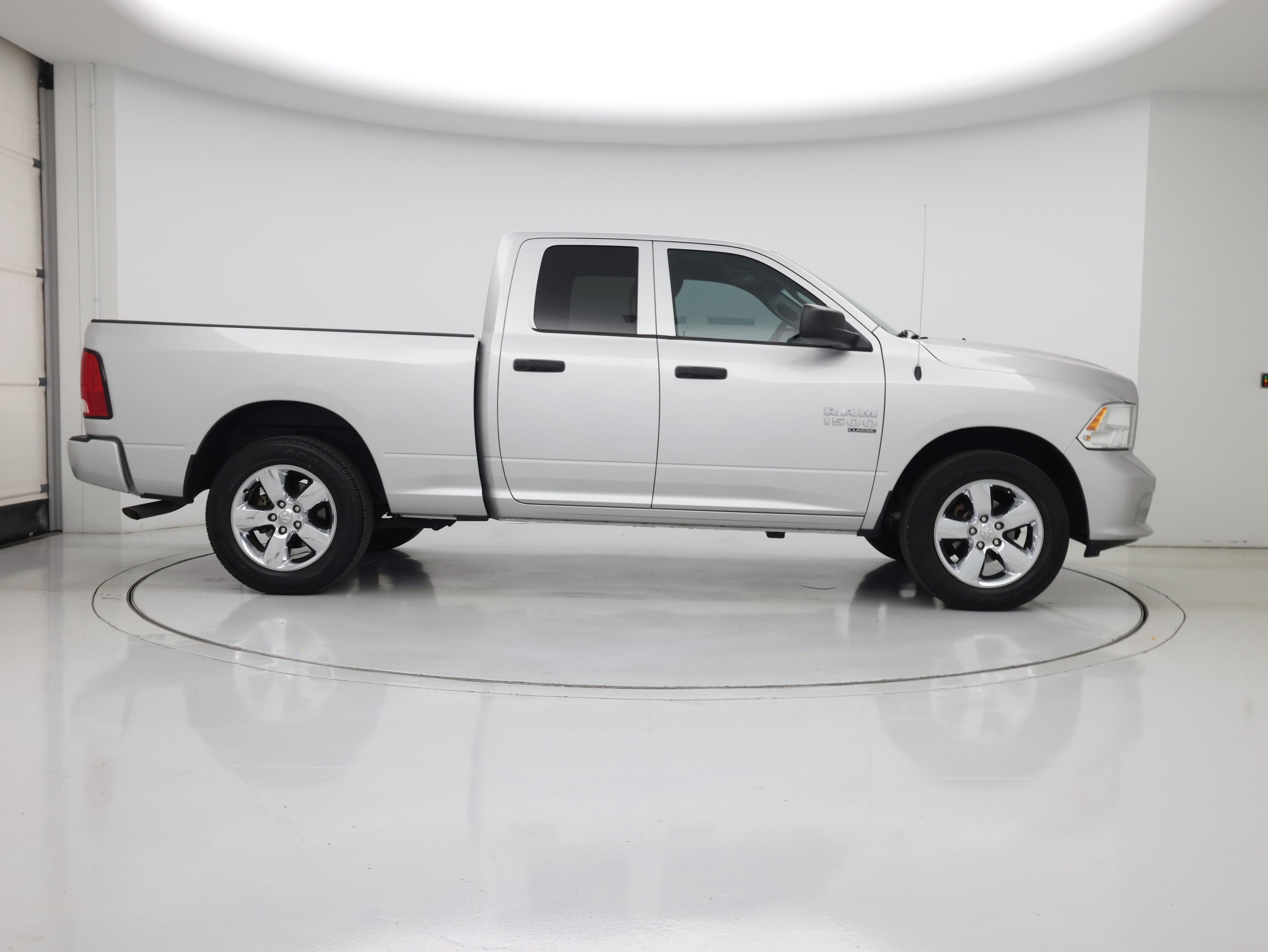 Thumbnail: 2019 RAM 1500 Classic - 7