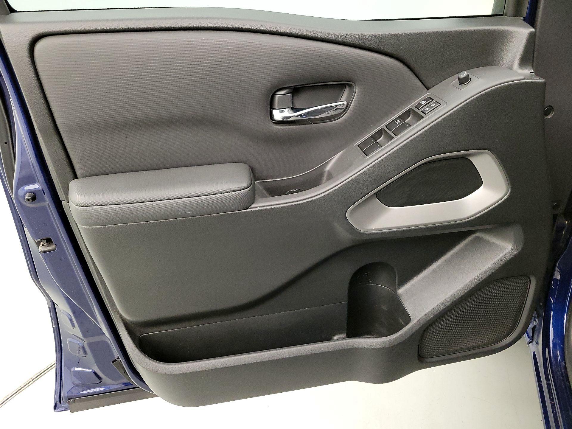 Thumbnail: 2022 Nissan Frontier - 12