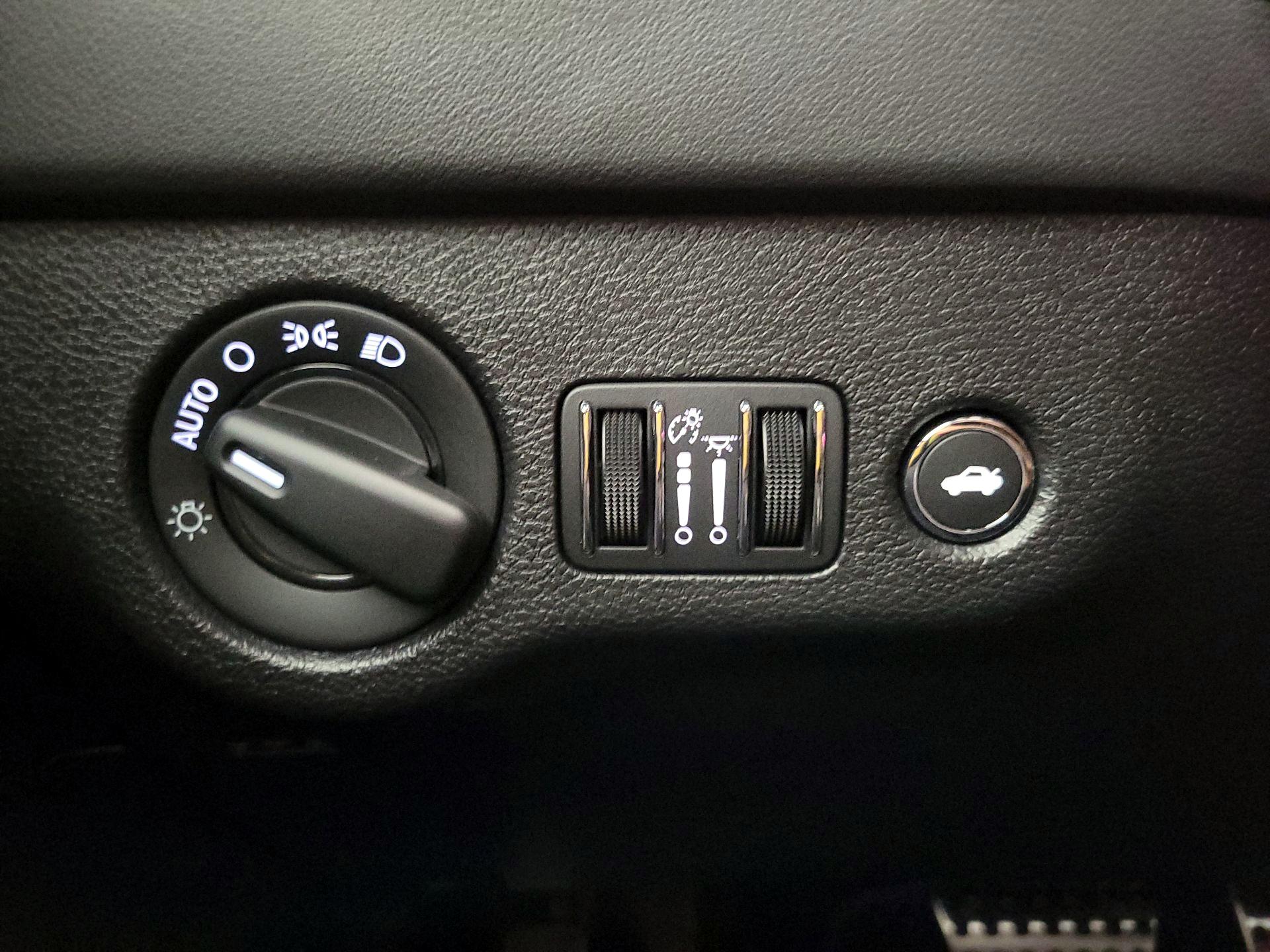 Thumbnail: 2022 Dodge Charger - 13