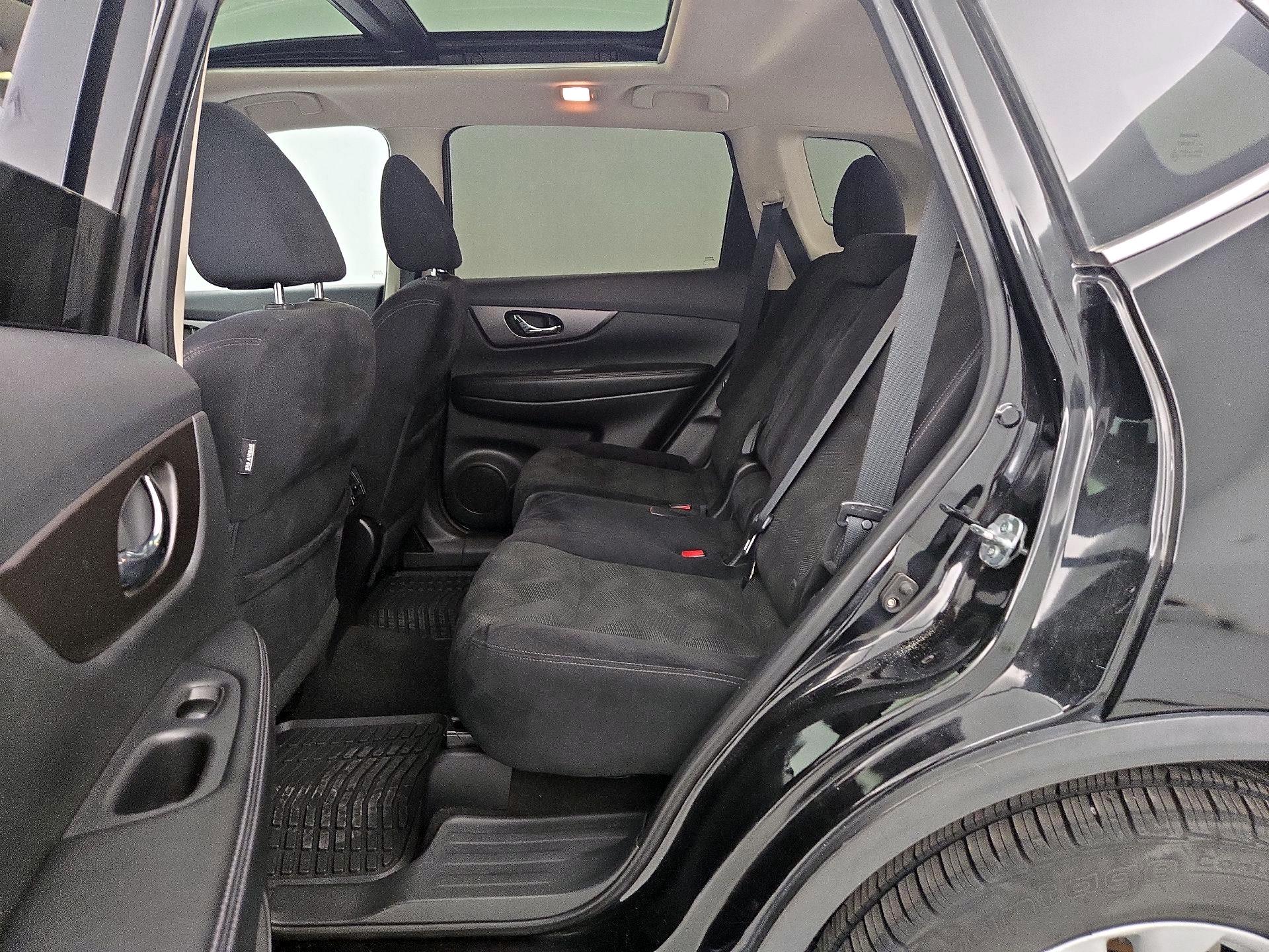 Thumbnail: 2014 Nissan Rogue - 20