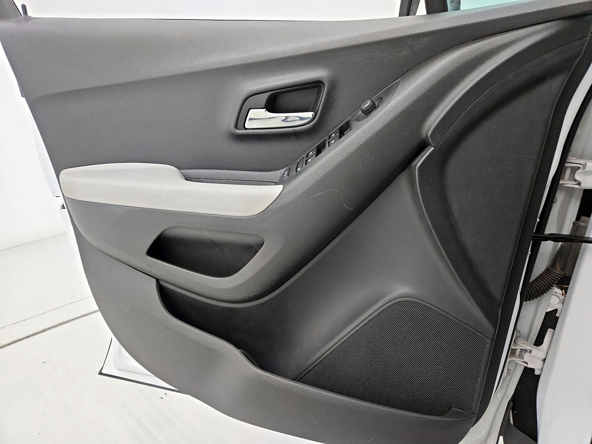 Thumbnail: 2020 Chevrolet Trax - 12