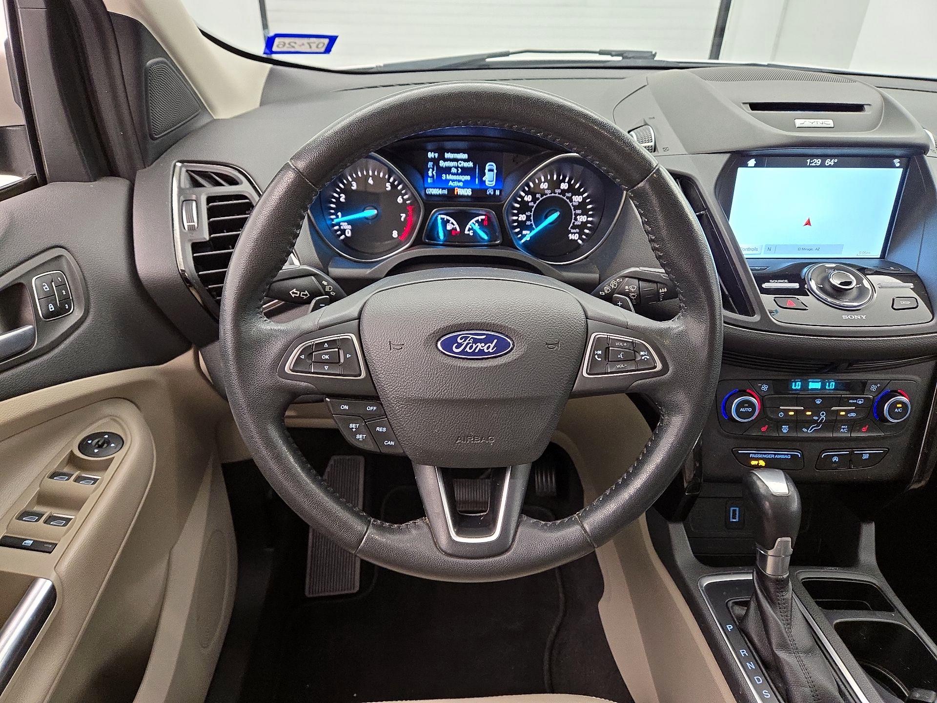 Thumbnail: 2017 Ford Escape - 10