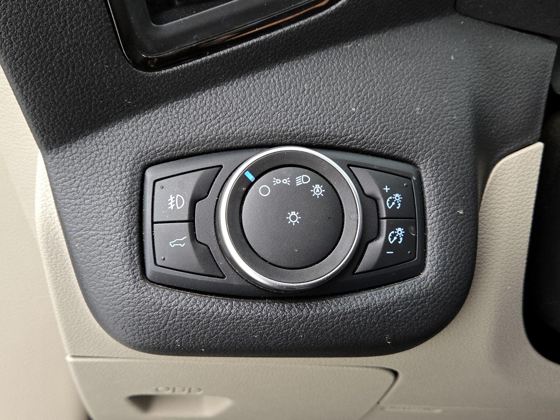 Thumbnail: 2017 Ford Escape - 13