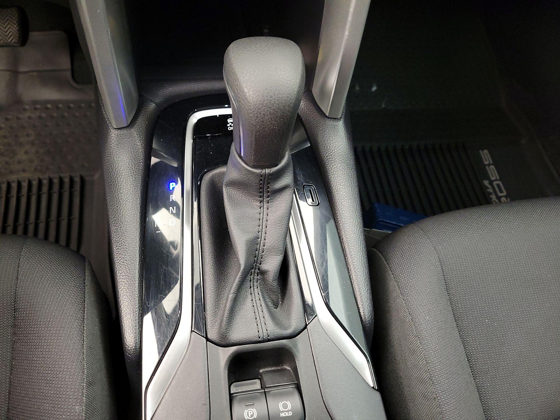 Thumbnail: 2022 Toyota Corolla Cross - 17