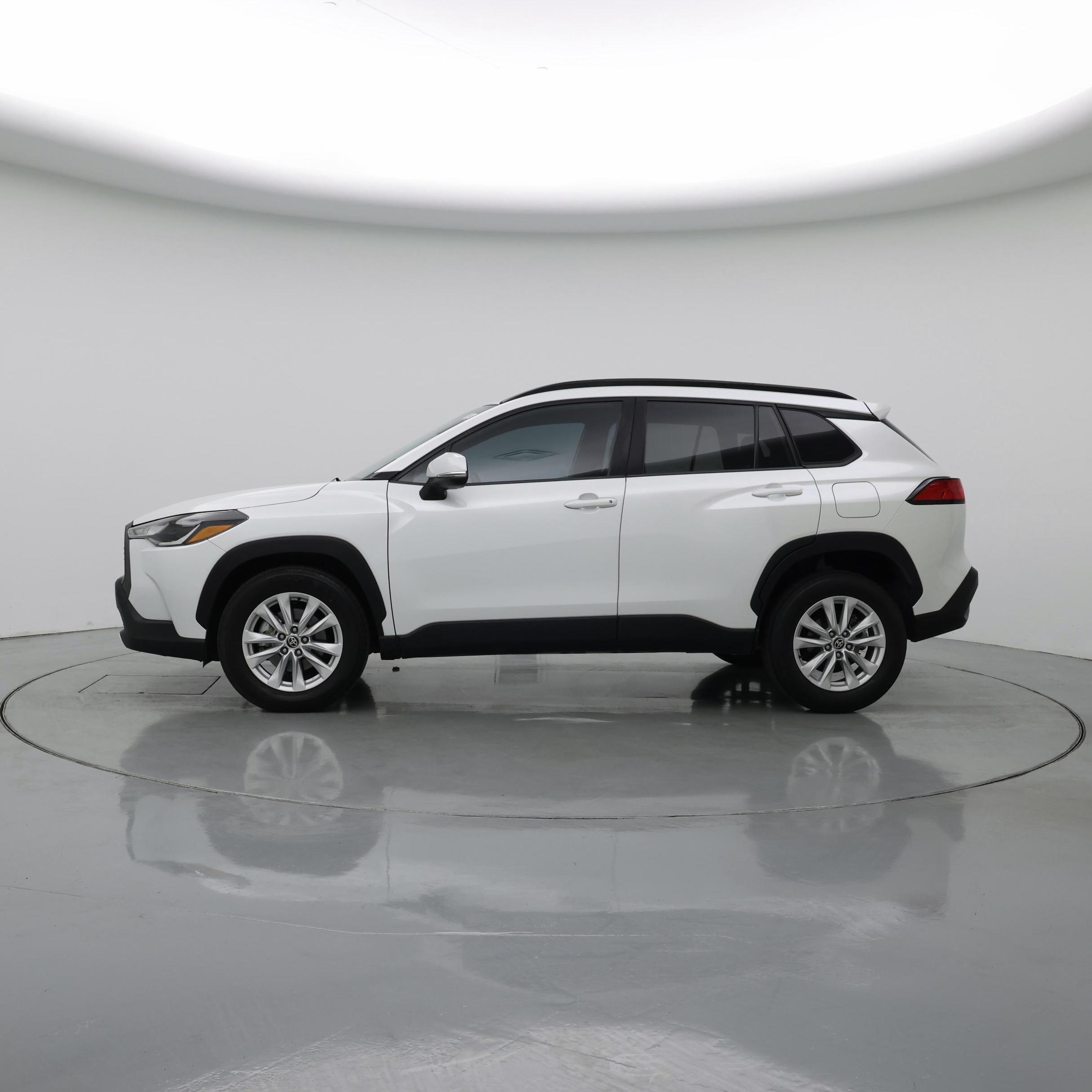 Thumbnail: 2022 Toyota Corolla Cross - 3