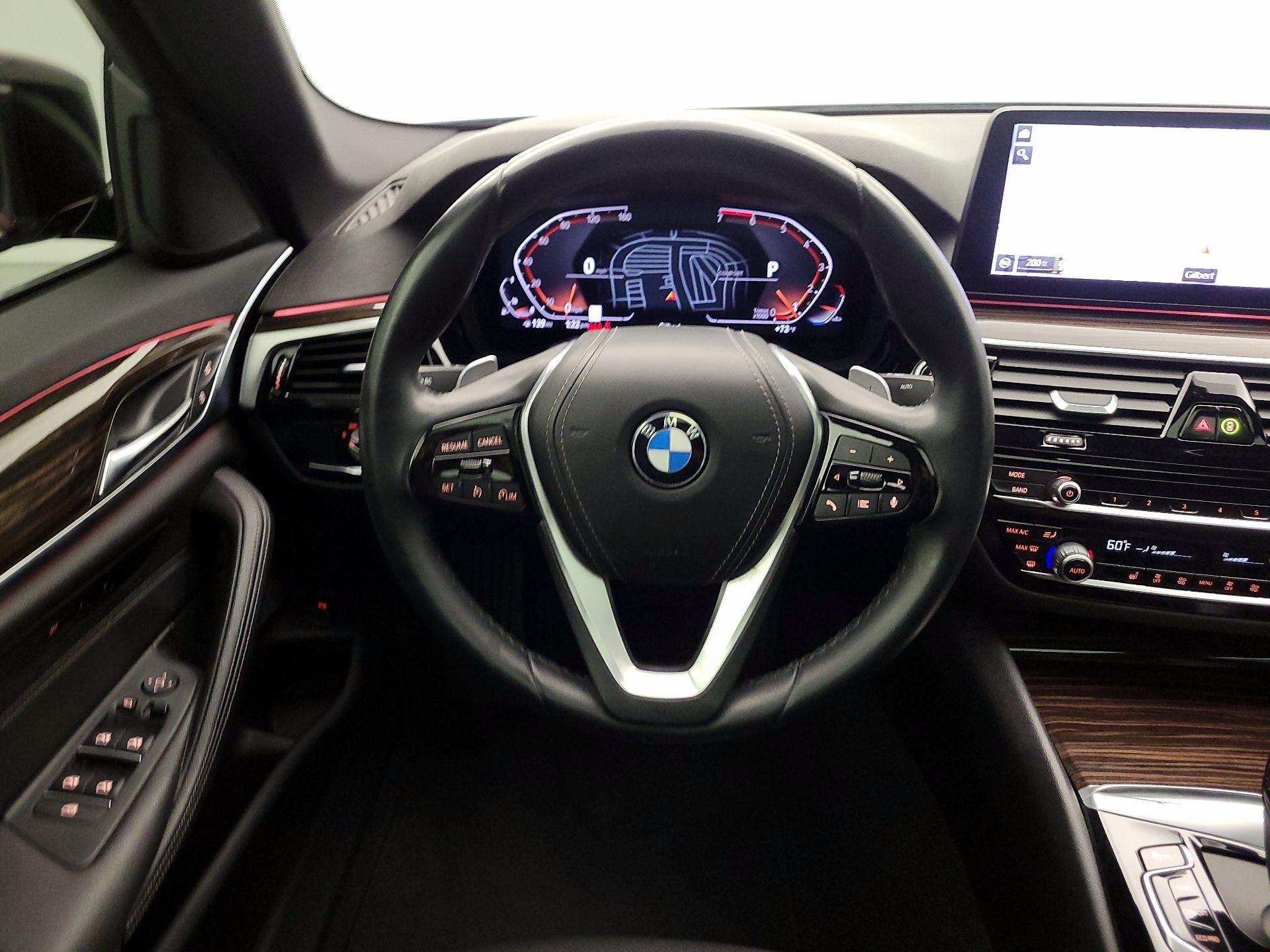 Thumbnail: 2022 BMW 5 Series - 10