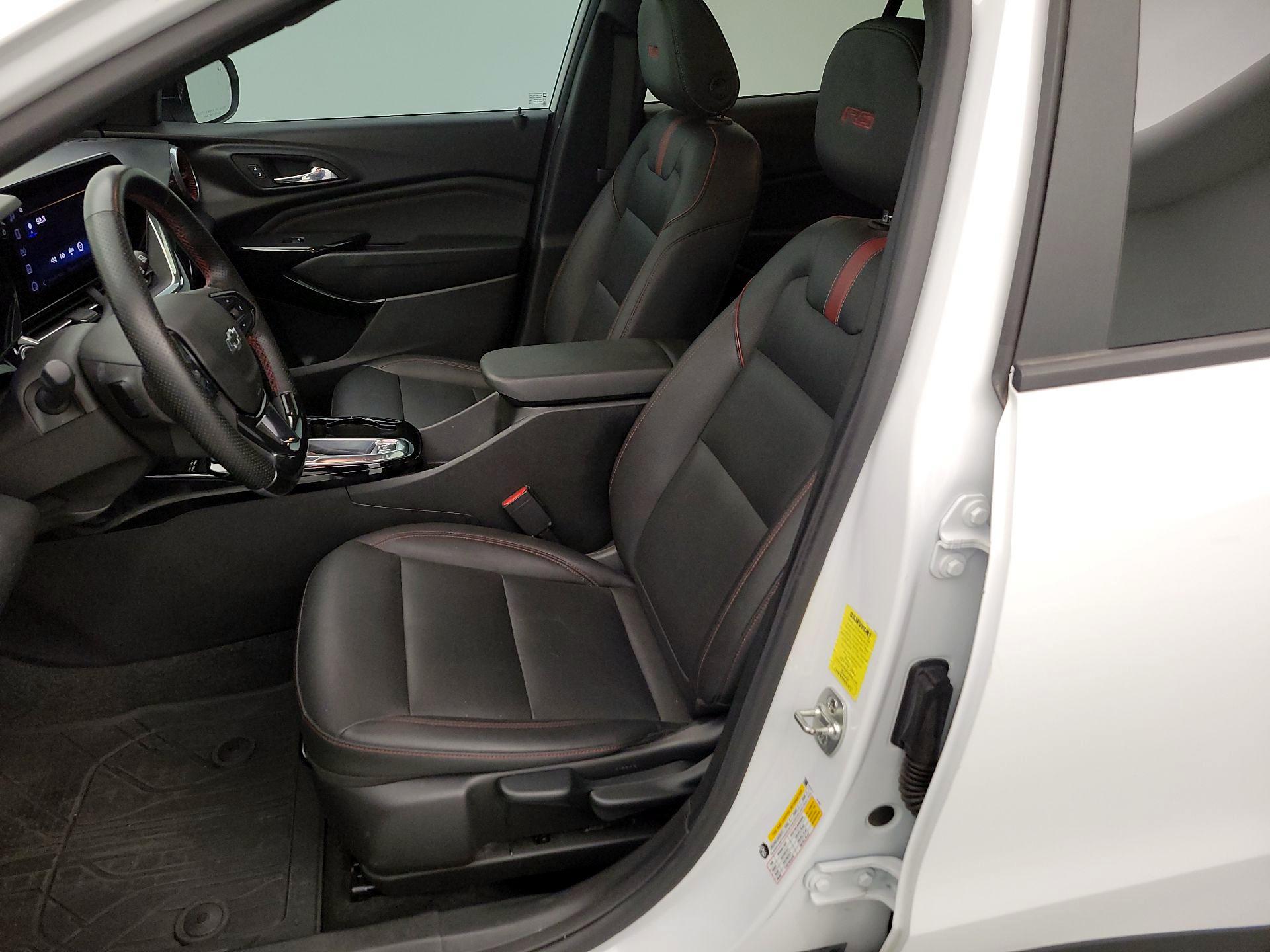 Thumbnail: 2024 Chevrolet Trax - 11