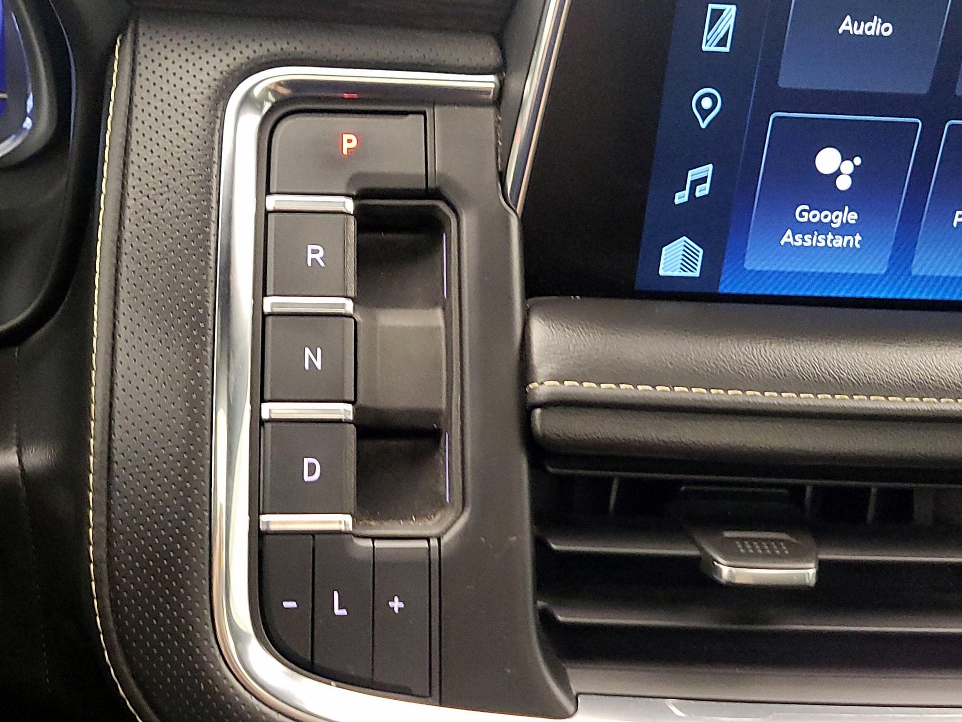 Thumbnail: 2022 Chevrolet Tahoe - 17