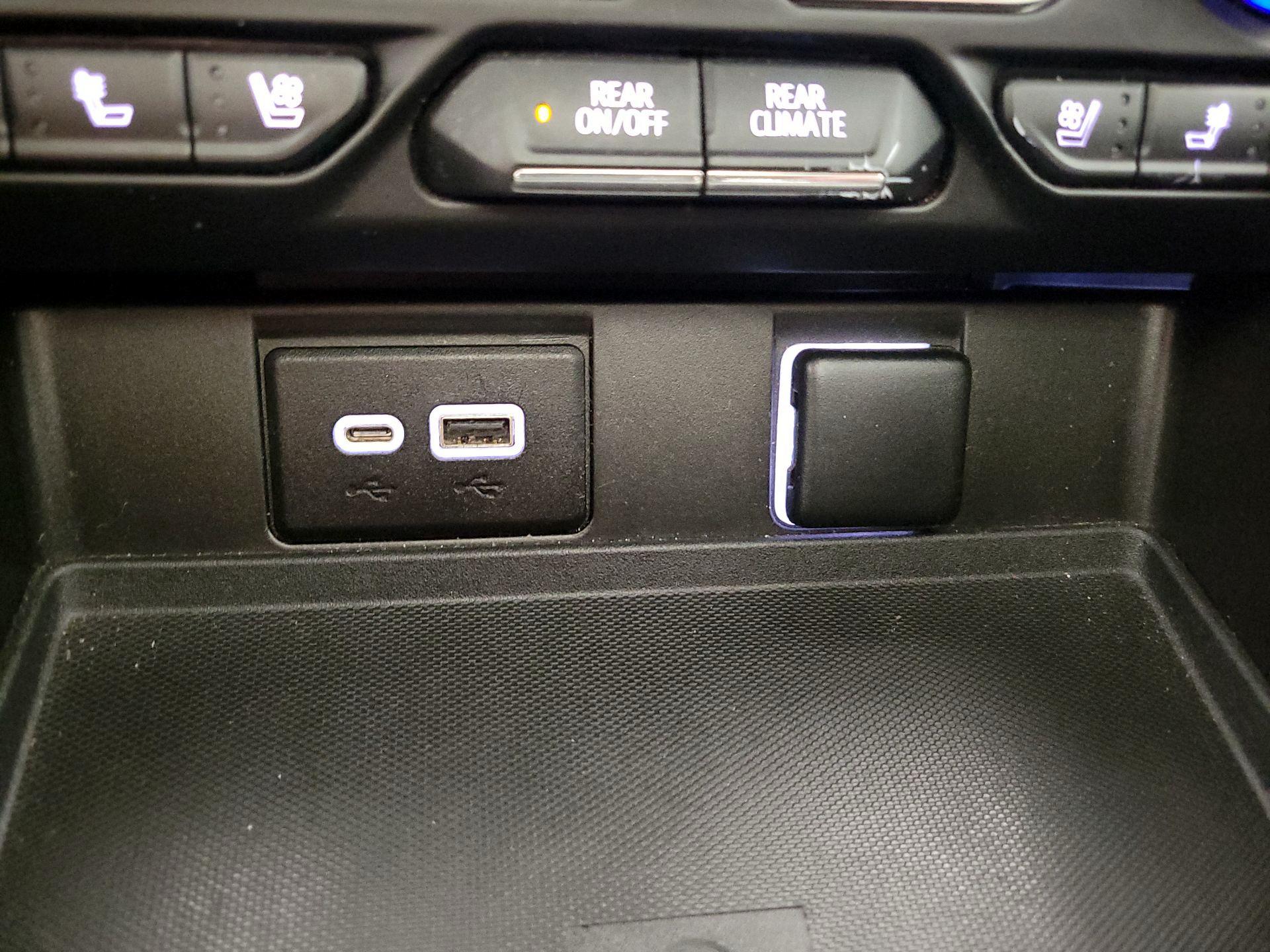 Thumbnail: 2022 Chevrolet Tahoe - 18