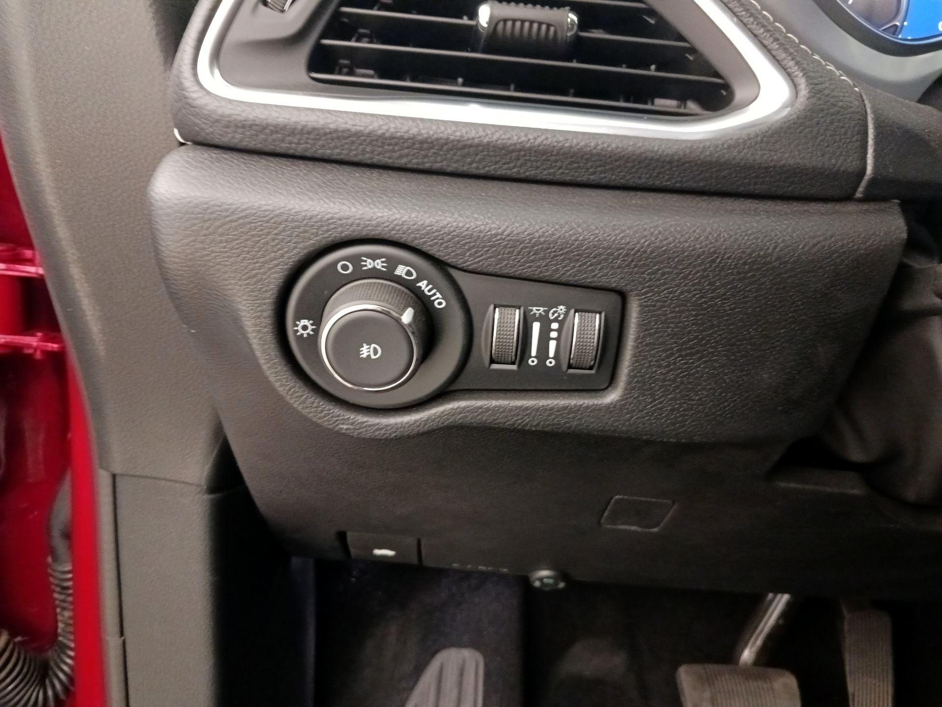 Thumbnail: 2025 Chrysler Pacifica - 13