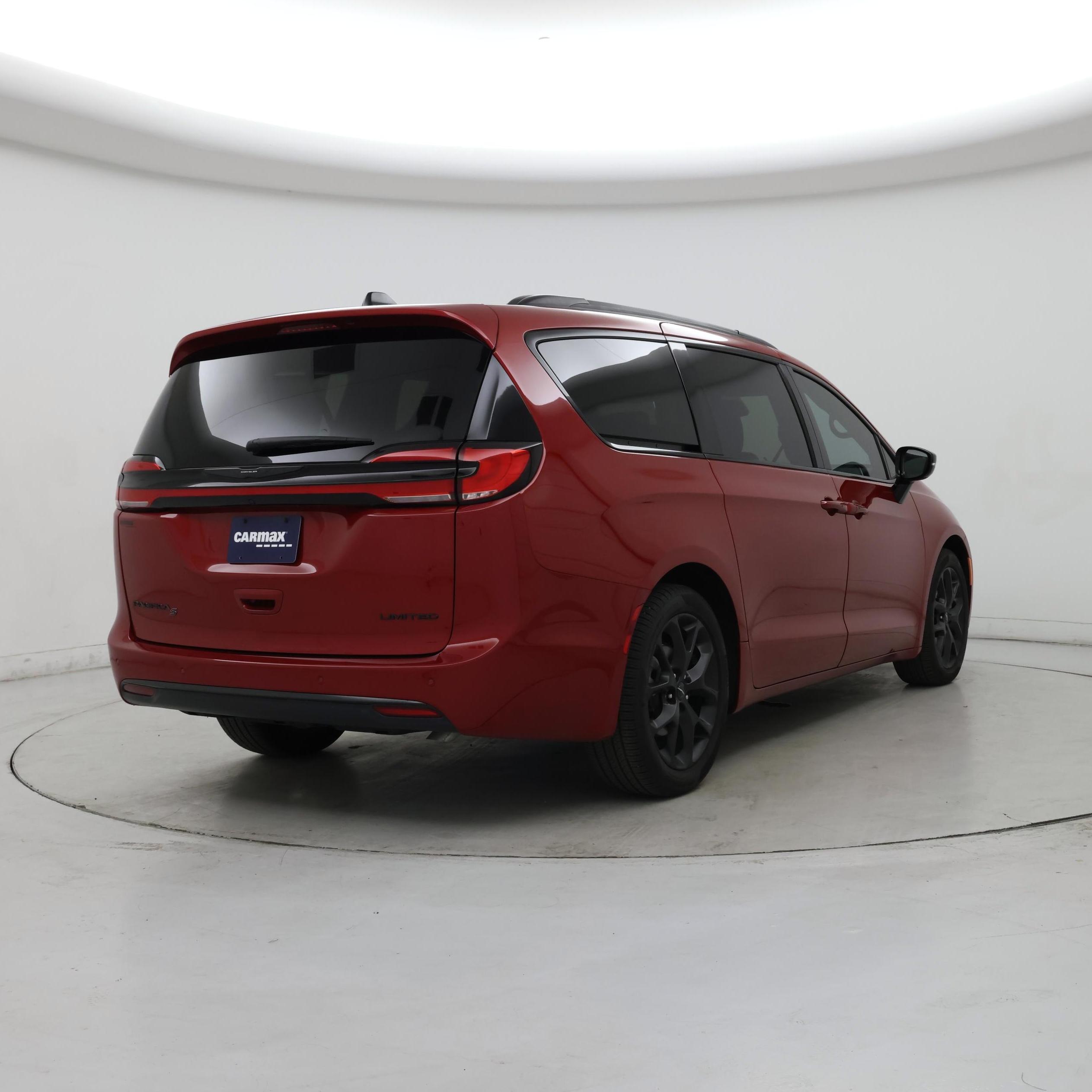 Thumbnail: 2025 Chrysler Pacifica - 8