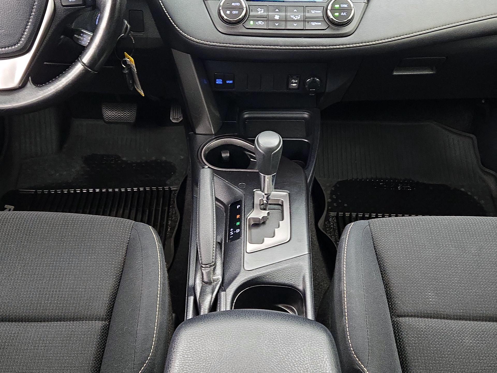 Thumbnail: 2017 Toyota RAV4 - 17