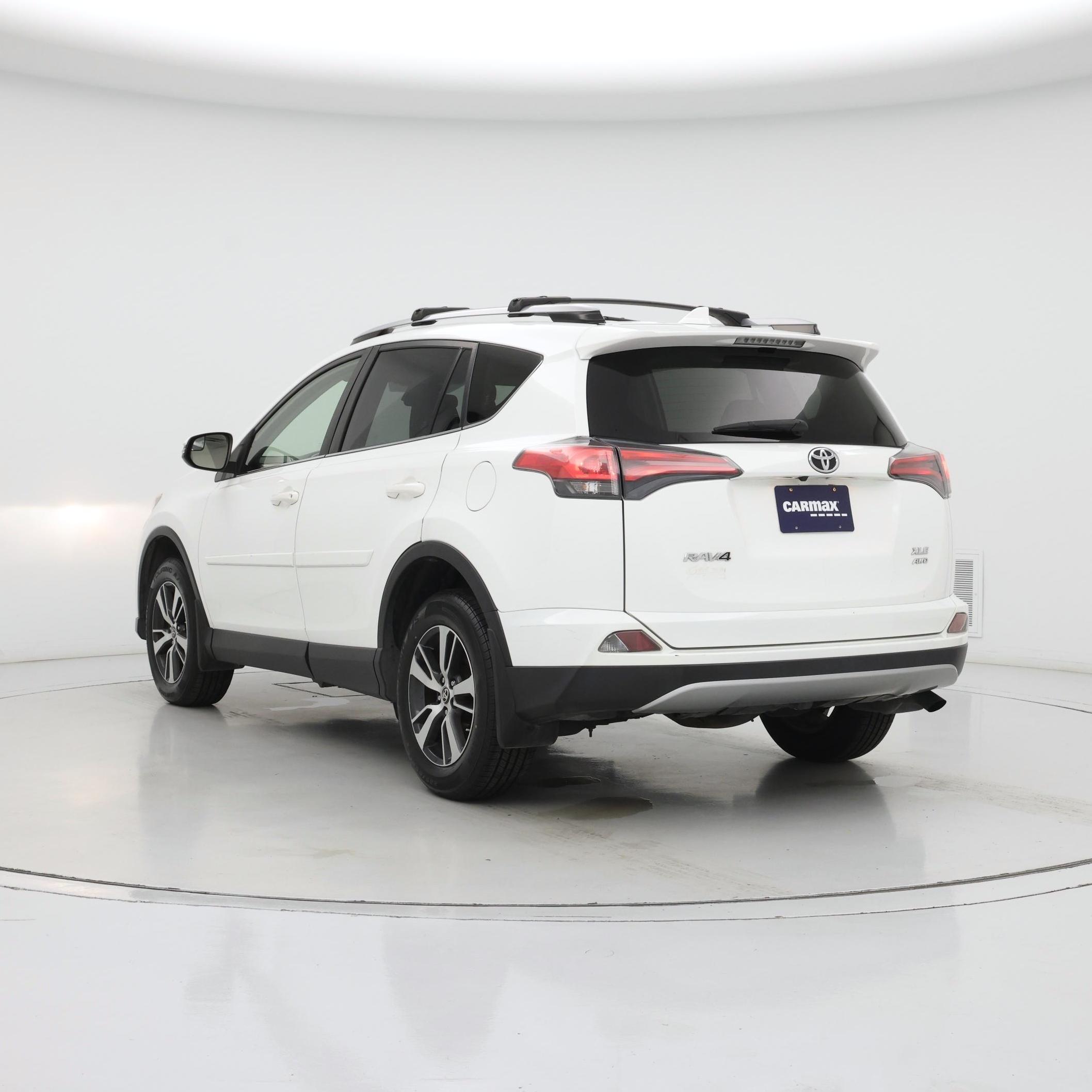 Thumbnail: 2017 Toyota RAV4 - 2