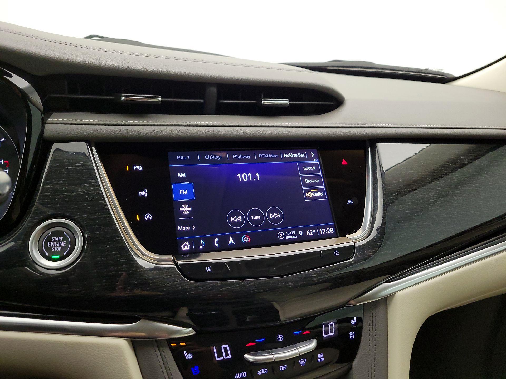 Thumbnail: 2022 Cadillac XT6 - 15