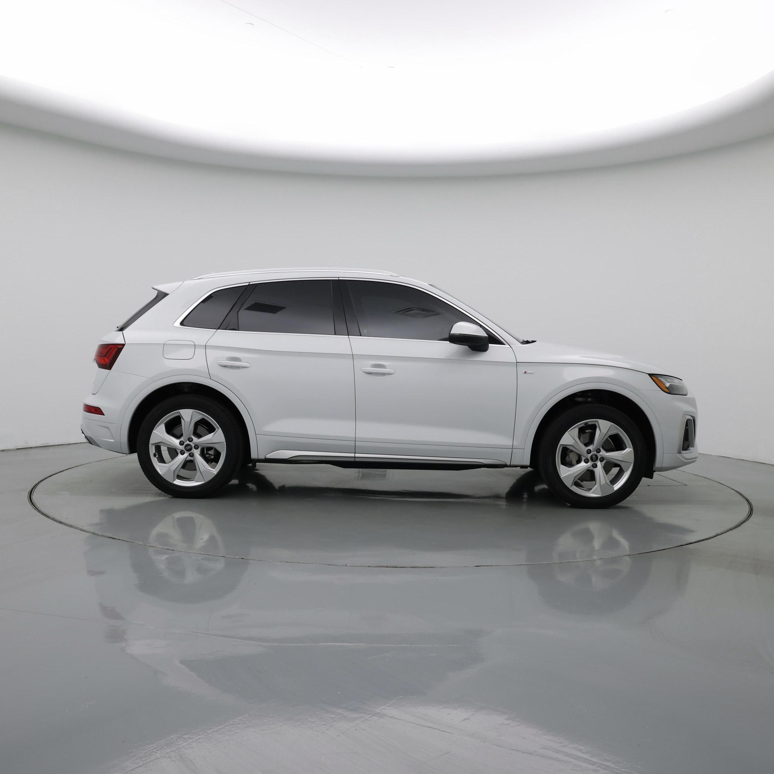 Thumbnail: 2023 Audi Q5 - 7